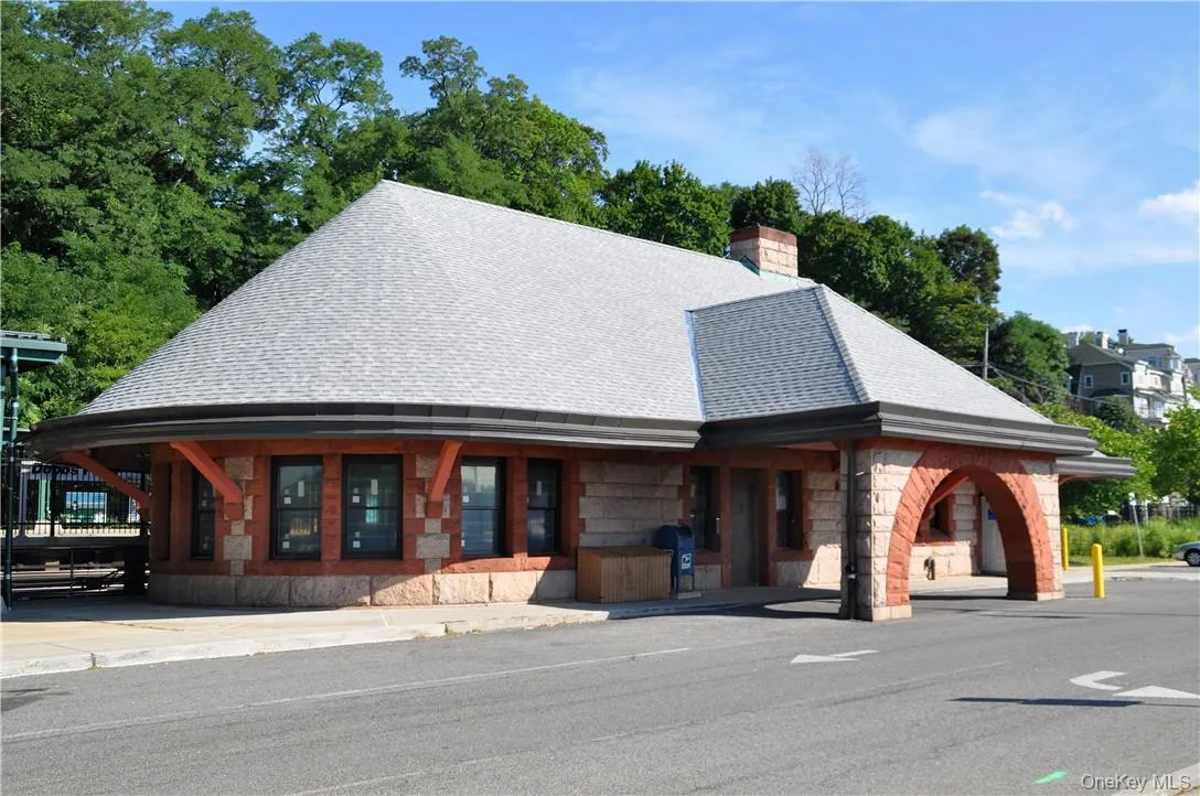 Dobbs Ferry Train Station Dobbs Ferry Train Station