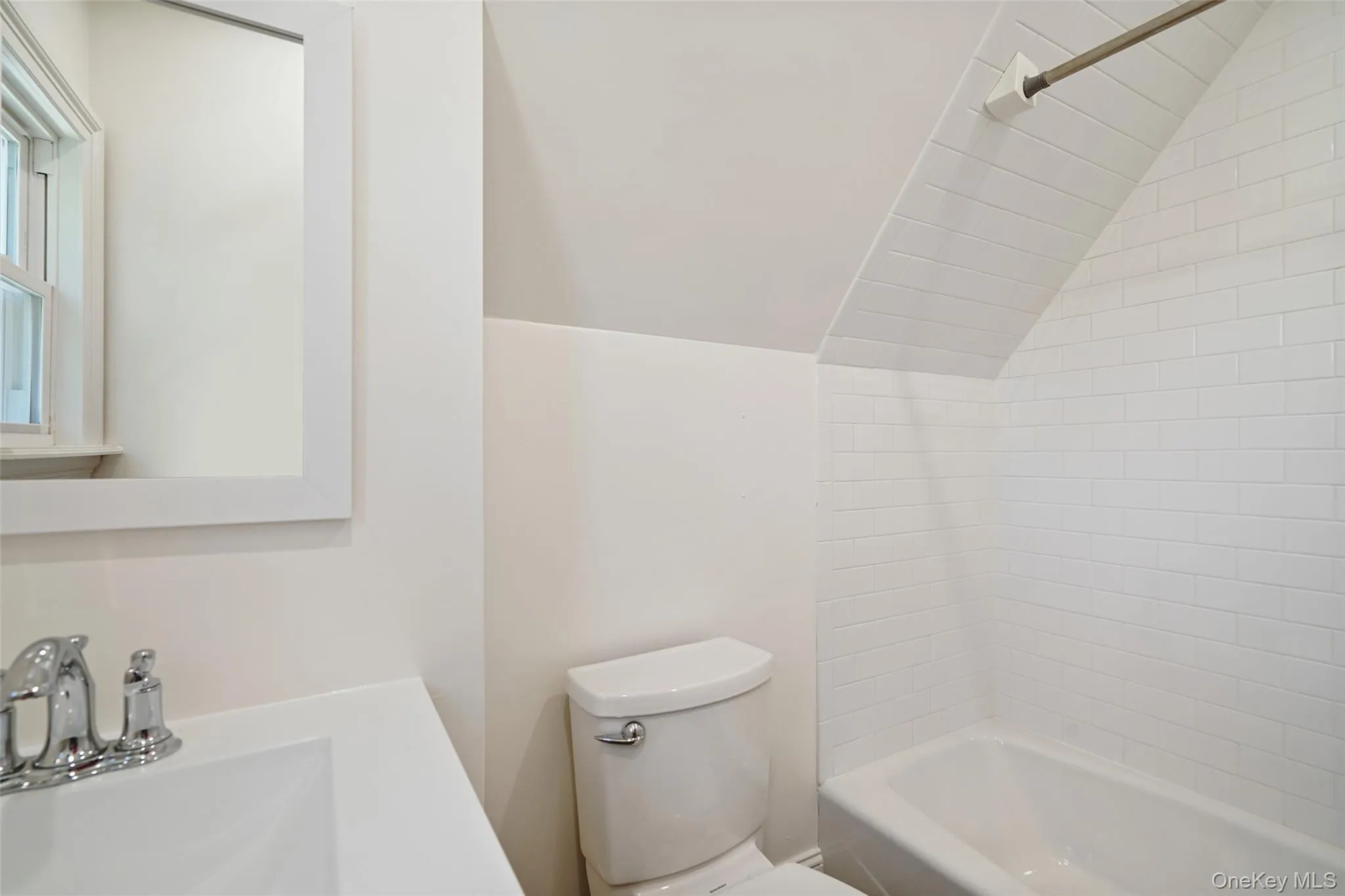 Full Bathroom Full Bathroom