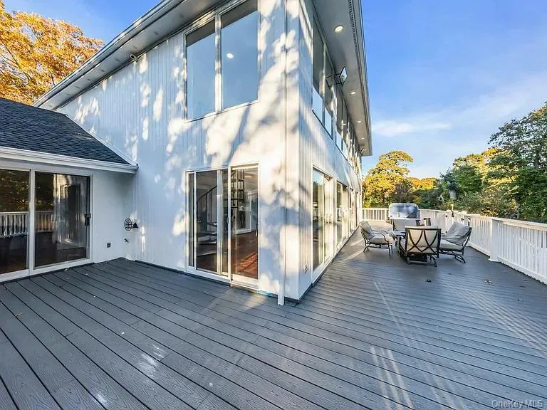 19 Bay Woods Drive, Southampton, NY, 3 Bedrooms Bedrooms, 8 Rooms Rooms,4 BathroomsBathrooms,Residential,For Rent,Bay Woods,0,1037991 19 Bay Woods Drive, Southampton, NY, 3 Bedrooms Bedrooms, 8 Rooms Rooms,4 BathroomsBathrooms,Residential,For Rent,Bay Woods,0,1037991