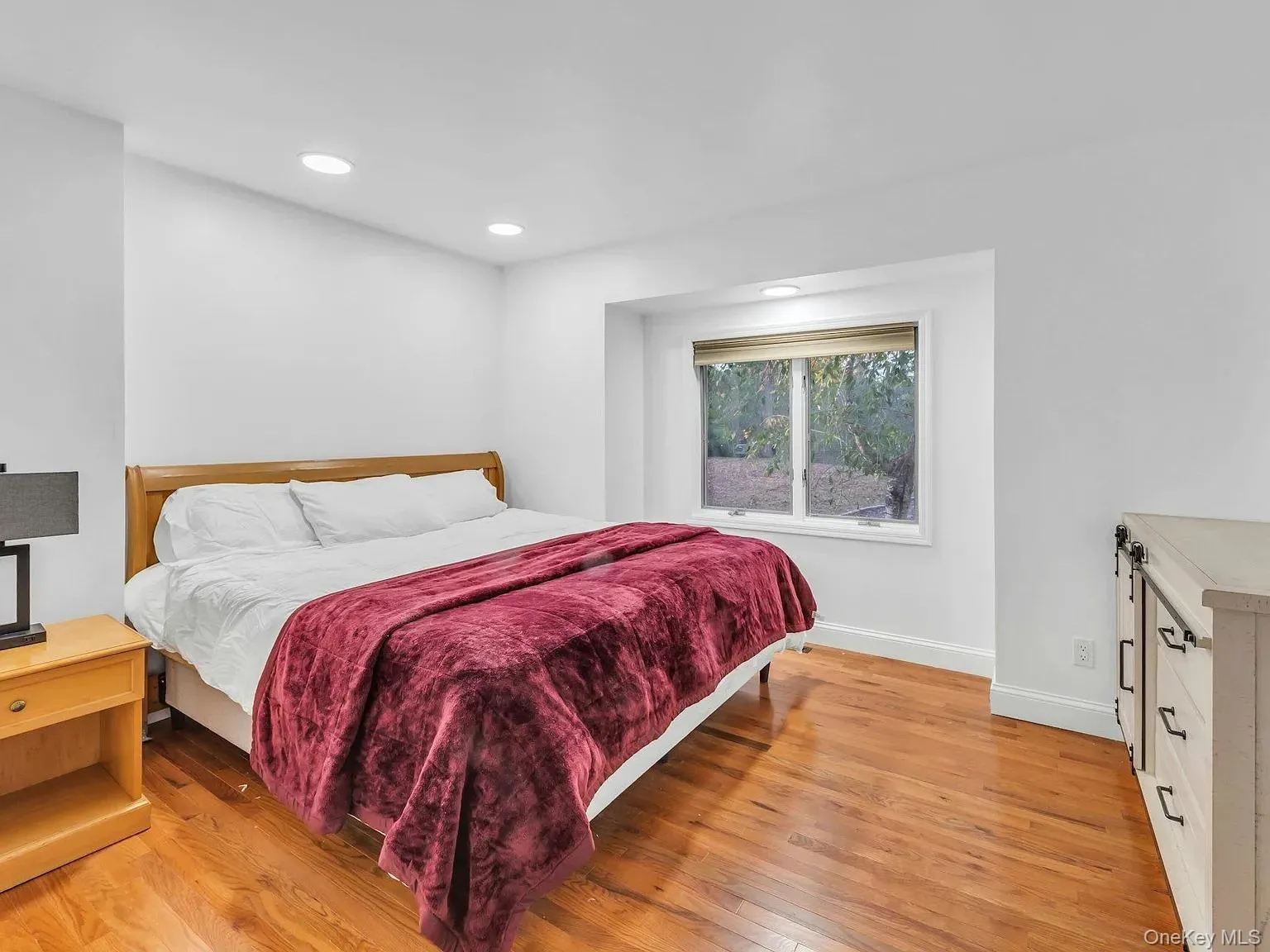 19 Bay Woods Drive, Southampton, NY, 3 Bedrooms Bedrooms, 8 Rooms Rooms,4 BathroomsBathrooms,Residential,For Rent,Bay Woods,0,1037991 19 Bay Woods Drive, Southampton, NY, 3 Bedrooms Bedrooms, 8 Rooms Rooms,4 BathroomsBathrooms,Residential,For Rent,Bay Woods,0,1037991