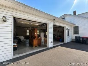 1011 Columbia Street, Kingston, NY, 4 Bedrooms Bedrooms, 5 Rooms Rooms,1 BathroomBathrooms,Residential,For Rent,Columbia,0,1037994 1011 Columbia Street, Kingston, NY, 4 Bedrooms Bedrooms, 5 Rooms Rooms,1 BathroomBathrooms,Residential,For Rent,Columbia,0,1037994