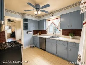 1011 Columbia Street, Kingston, NY, 4 Bedrooms Bedrooms, 5 Rooms Rooms,1 BathroomBathrooms,Residential,For Rent,Columbia,0,1037994 1011 Columbia Street, Kingston, NY, 4 Bedrooms Bedrooms, 5 Rooms Rooms,1 BathroomBathrooms,Residential,For Rent,Columbia,0,1037994