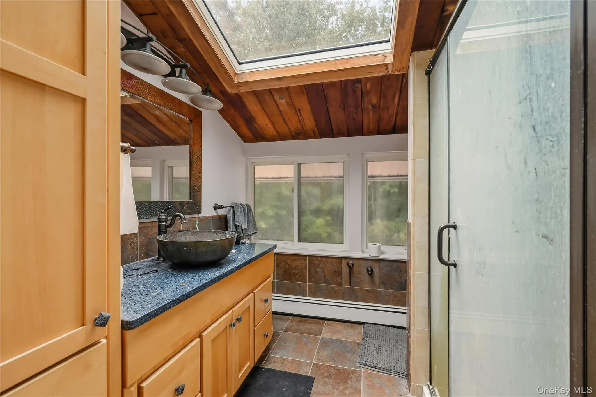 15 Overlook Drive, Woodbury, NY, 3 Bedrooms Bedrooms, 7 Rooms Rooms,2 BathroomsBathrooms,Residential,For Rent,Overlook,0,1037999 15 Overlook Drive, Woodbury, NY, 3 Bedrooms Bedrooms, 7 Rooms Rooms,2 BathroomsBathrooms,Residential,For Rent,Overlook,0,1037999