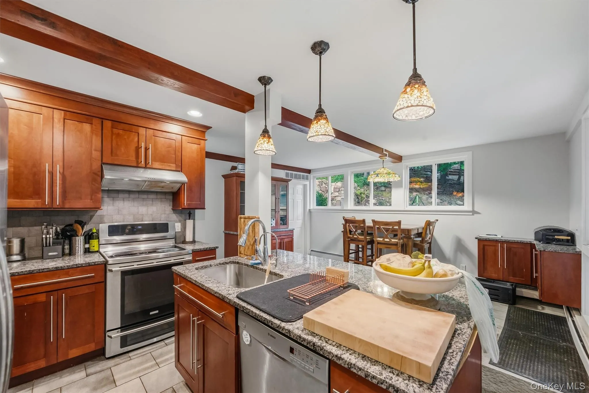 15 Overlook Drive, Woodbury, NY, 3 Bedrooms Bedrooms, 7 Rooms Rooms,2 BathroomsBathrooms,Residential,For Rent,Overlook,0,1037999 15 Overlook Drive, Woodbury, NY, 3 Bedrooms Bedrooms, 7 Rooms Rooms,2 BathroomsBathrooms,Residential,For Rent,Overlook,0,1037999