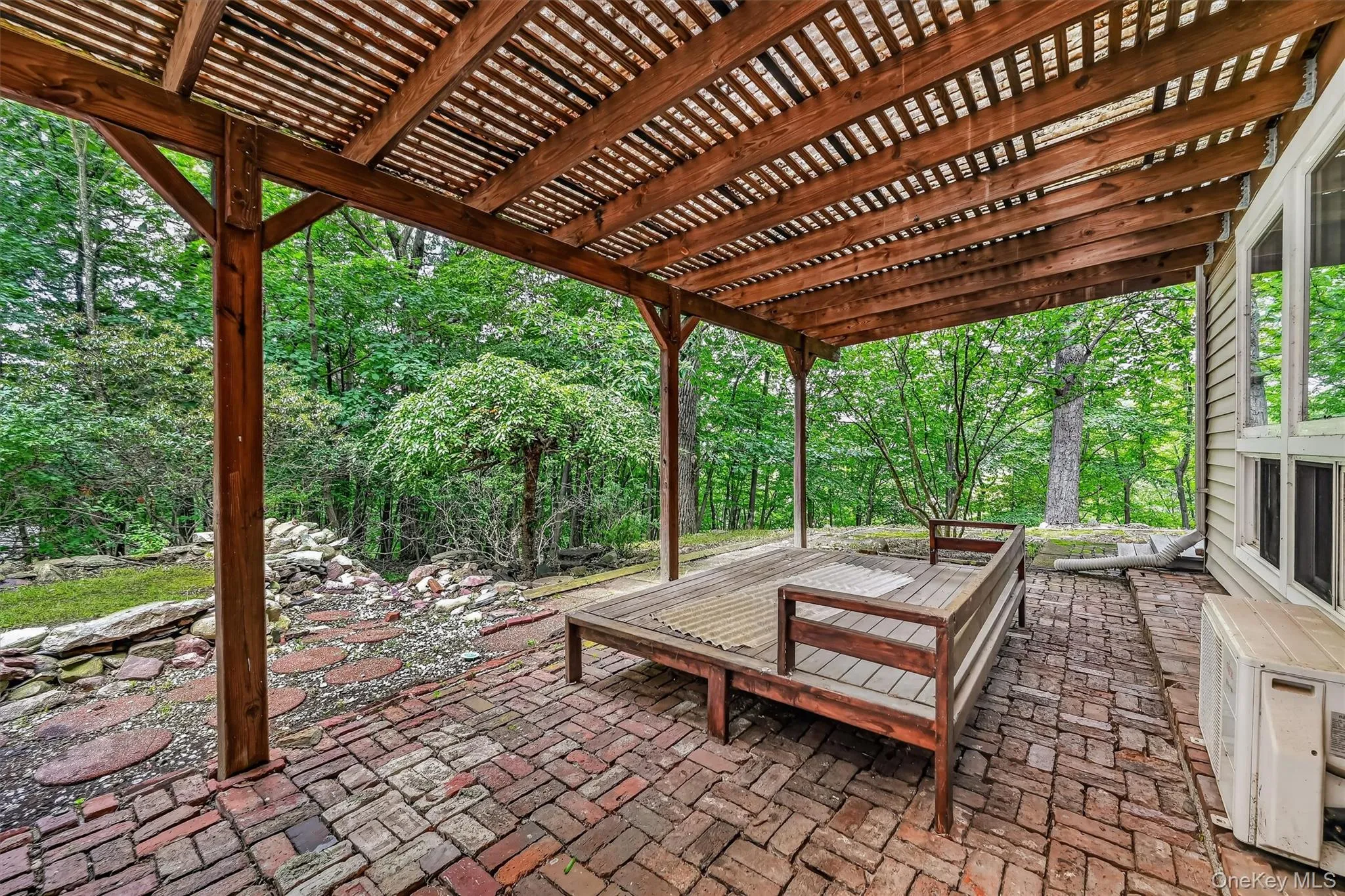 15 Overlook Drive, Woodbury, NY, 3 Bedrooms Bedrooms, 7 Rooms Rooms,2 BathroomsBathrooms,Residential,For Rent,Overlook,0,1037999 15 Overlook Drive, Woodbury, NY, 3 Bedrooms Bedrooms, 7 Rooms Rooms,2 BathroomsBathrooms,Residential,For Rent,Overlook,0,1037999