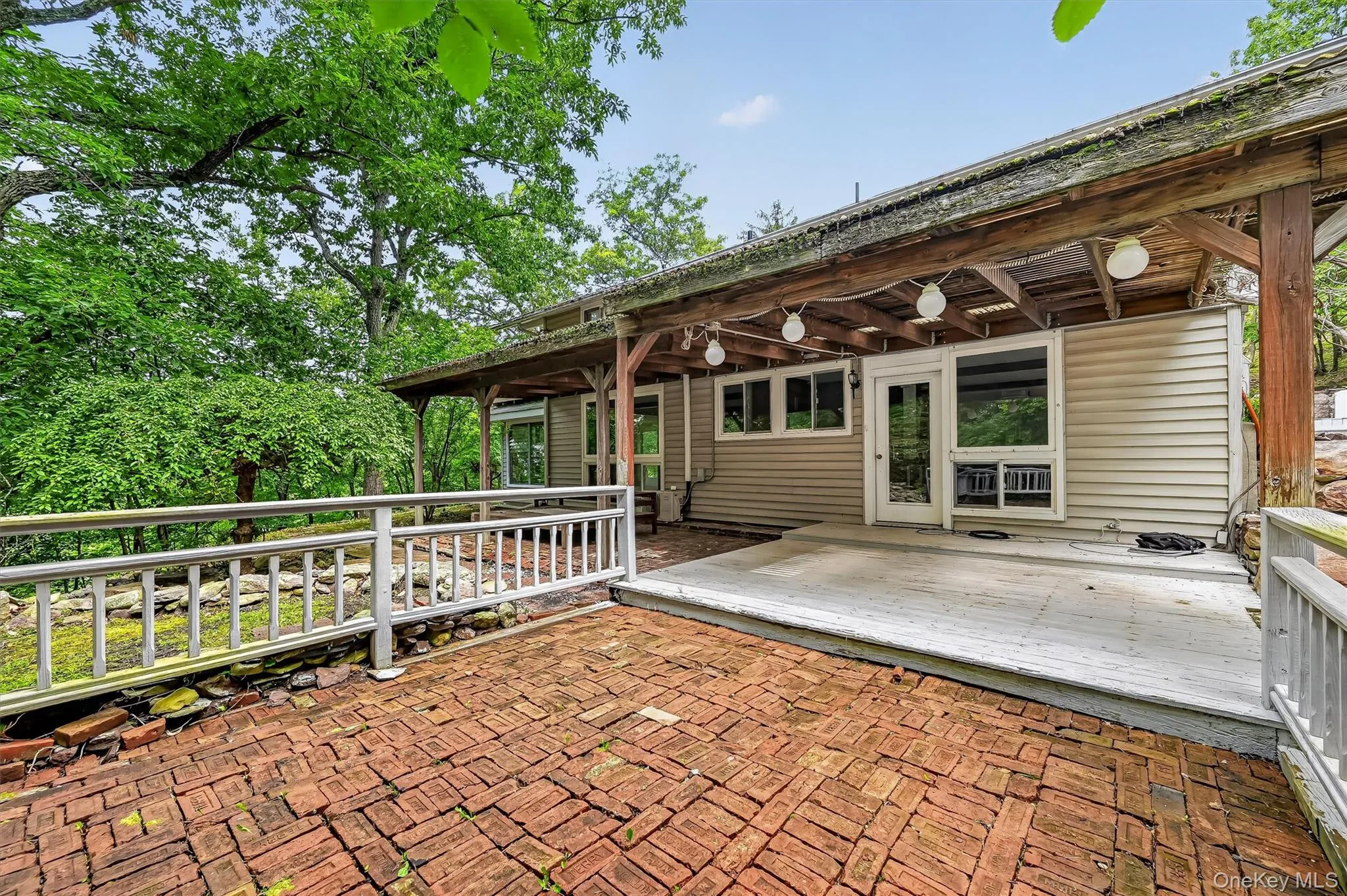 15 Overlook Drive, Woodbury, NY, 3 Bedrooms Bedrooms, 7 Rooms Rooms,2 BathroomsBathrooms,Residential,For Rent,Overlook,0,1037999 15 Overlook Drive, Woodbury, NY, 3 Bedrooms Bedrooms, 7 Rooms Rooms,2 BathroomsBathrooms,Residential,For Rent,Overlook,0,1037999