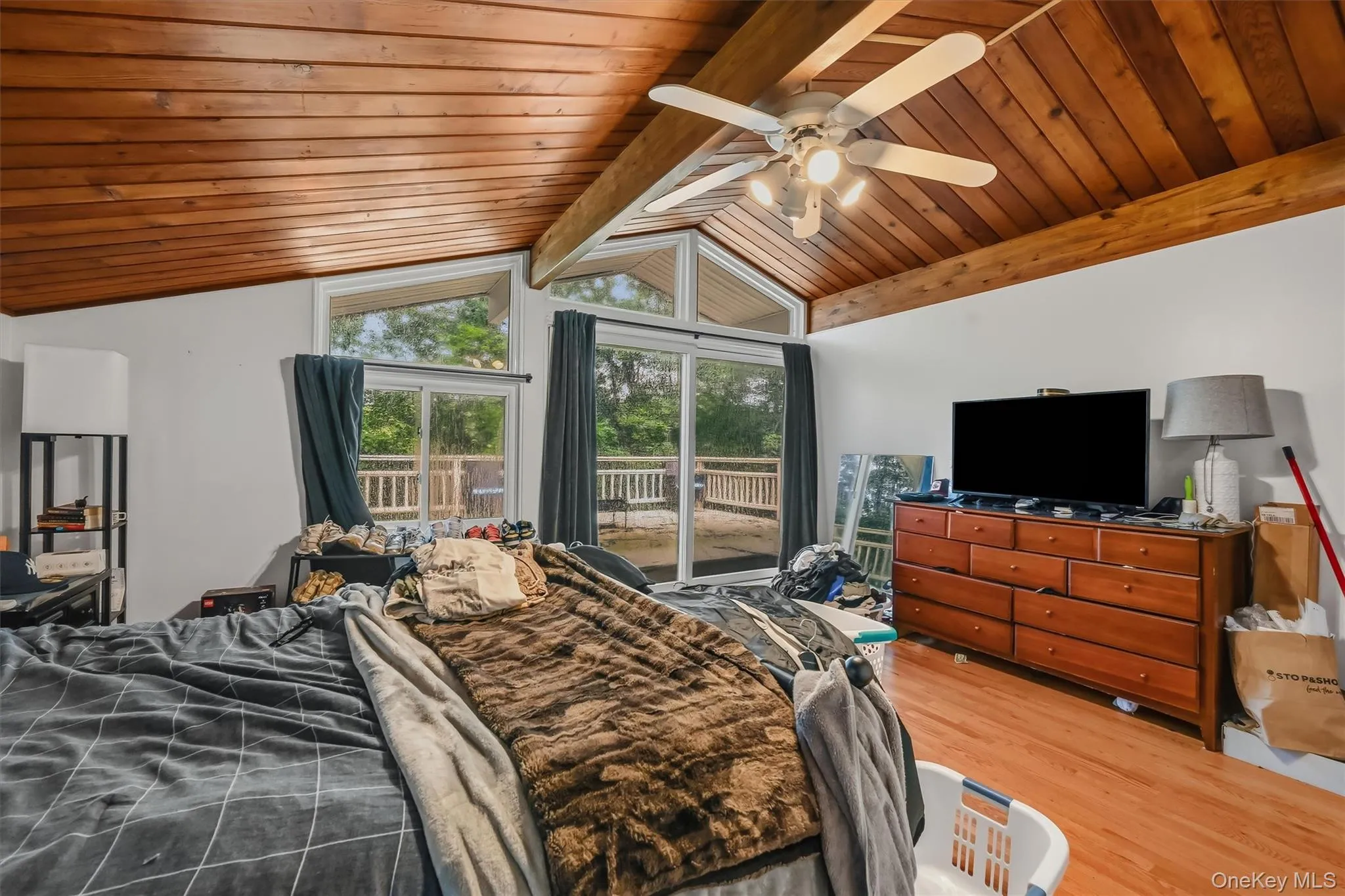 15 Overlook Drive, Woodbury, NY, 3 Bedrooms Bedrooms, 7 Rooms Rooms,2 BathroomsBathrooms,Residential,For Rent,Overlook,0,1037999 15 Overlook Drive, Woodbury, NY, 3 Bedrooms Bedrooms, 7 Rooms Rooms,2 BathroomsBathrooms,Residential,For Rent,Overlook,0,1037999