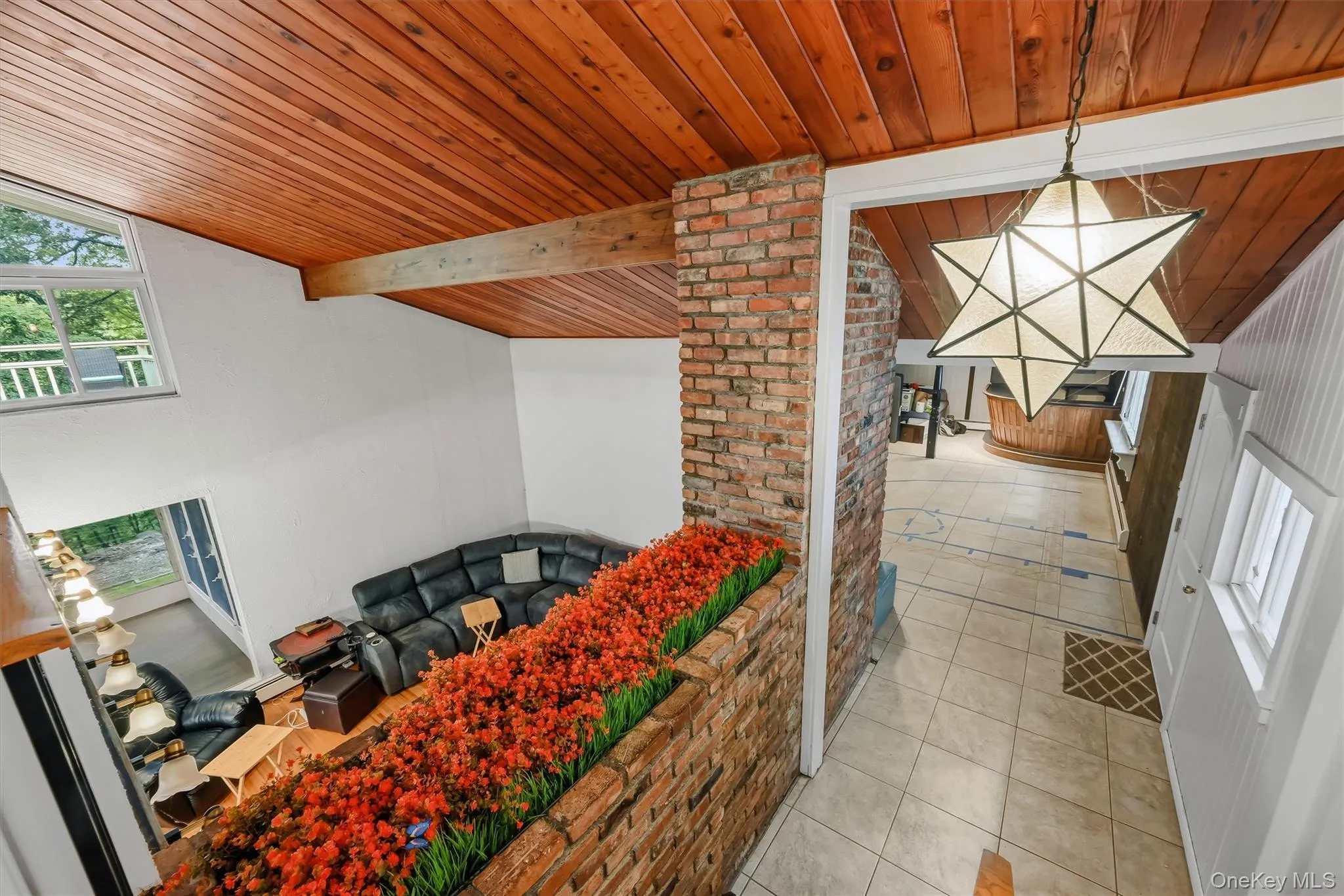 15 Overlook Drive, Woodbury, NY, 3 Bedrooms Bedrooms, 7 Rooms Rooms,2 BathroomsBathrooms,Residential,For Rent,Overlook,0,1037999 15 Overlook Drive, Woodbury, NY, 3 Bedrooms Bedrooms, 7 Rooms Rooms,2 BathroomsBathrooms,Residential,For Rent,Overlook,0,1037999
