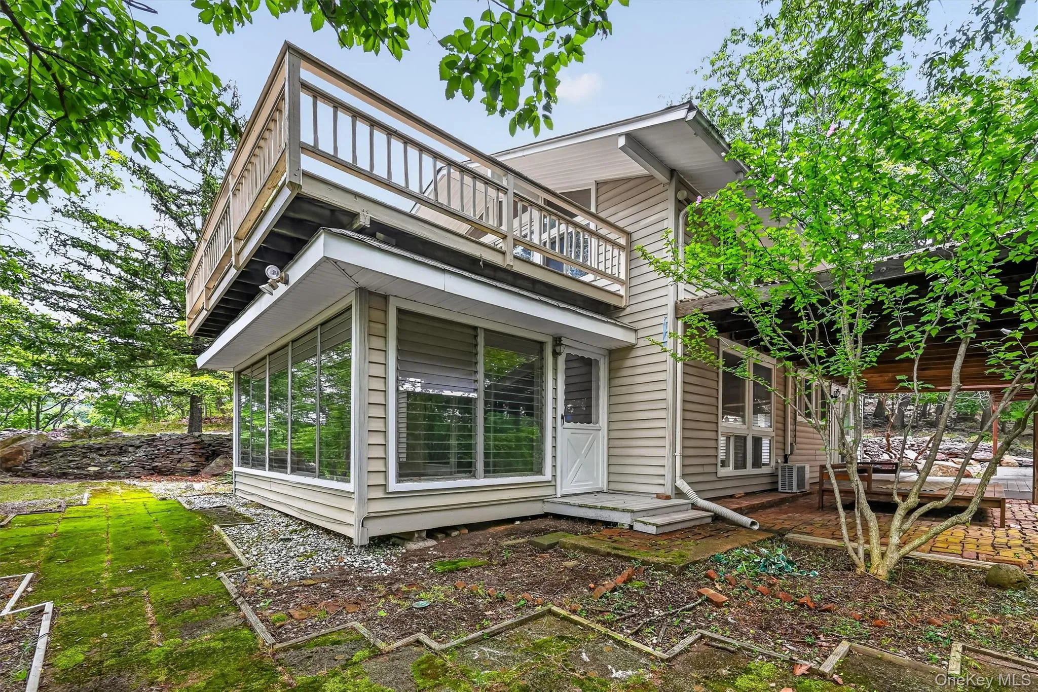 15 Overlook Drive, Woodbury, NY, 3 Bedrooms Bedrooms, 7 Rooms Rooms,2 BathroomsBathrooms,Residential,For Rent,Overlook,0,1037999 15 Overlook Drive, Woodbury, NY, 3 Bedrooms Bedrooms, 7 Rooms Rooms,2 BathroomsBathrooms,Residential,For Rent,Overlook,0,1037999