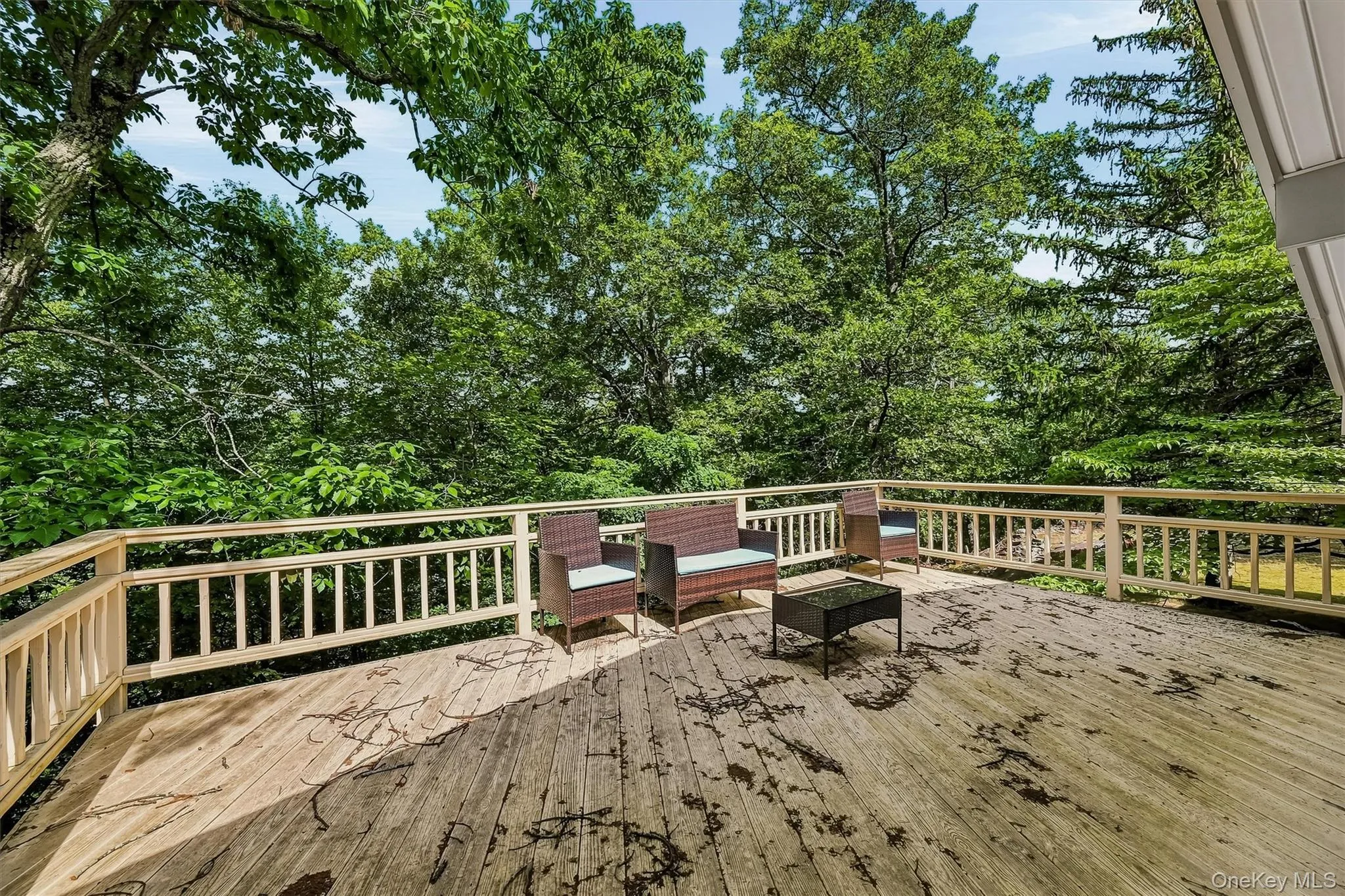 15 Overlook Drive, Woodbury, NY, 3 Bedrooms Bedrooms, 7 Rooms Rooms,2 BathroomsBathrooms,Residential,For Rent,Overlook,0,1037999 15 Overlook Drive, Woodbury, NY, 3 Bedrooms Bedrooms, 7 Rooms Rooms,2 BathroomsBathrooms,Residential,For Rent,Overlook,0,1037999