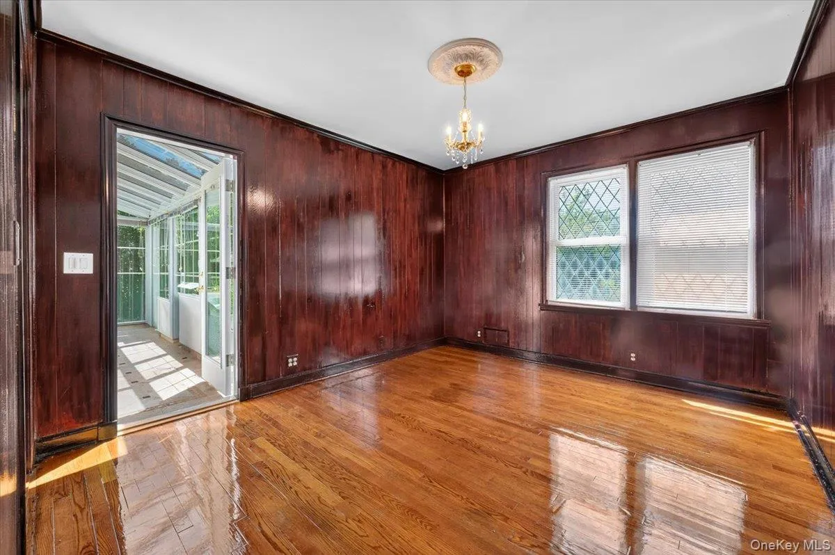 1155 Webster Avenue, New Rochelle, NY, 4 Bedrooms Bedrooms, 9 Rooms Rooms,3 BathroomsBathrooms,Residential Lease,For Rent,Webster,0,1038002 1155 Webster Avenue, New Rochelle, NY, 4 Bedrooms Bedrooms, 9 Rooms Rooms,3 BathroomsBathrooms,Residential Lease,For Rent,Webster,0,1038002