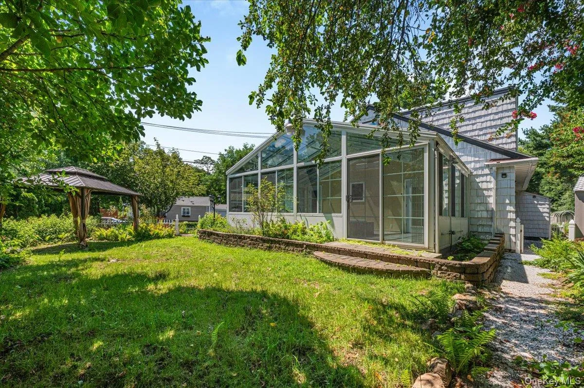 1155 Webster Avenue, New Rochelle, NY, 4 Bedrooms Bedrooms, 9 Rooms Rooms,3 BathroomsBathrooms,Residential Lease,For Rent,Webster,0,1038002 1155 Webster Avenue, New Rochelle, NY, 4 Bedrooms Bedrooms, 9 Rooms Rooms,3 BathroomsBathrooms,Residential Lease,For Rent,Webster,0,1038002
