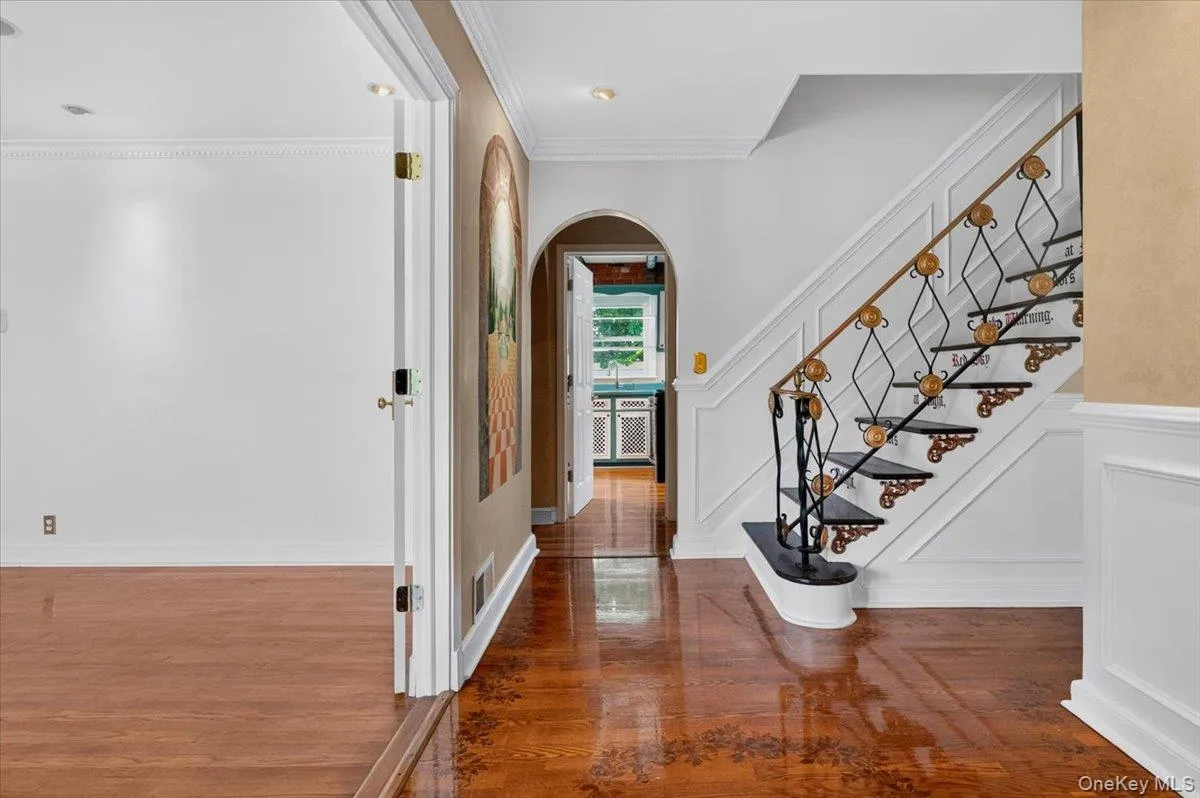 1155 Webster Avenue, New Rochelle, NY, 4 Bedrooms Bedrooms, 9 Rooms Rooms,3 BathroomsBathrooms,Residential Lease,For Rent,Webster,0,1038002 1155 Webster Avenue, New Rochelle, NY, 4 Bedrooms Bedrooms, 9 Rooms Rooms,3 BathroomsBathrooms,Residential Lease,For Rent,Webster,0,1038002