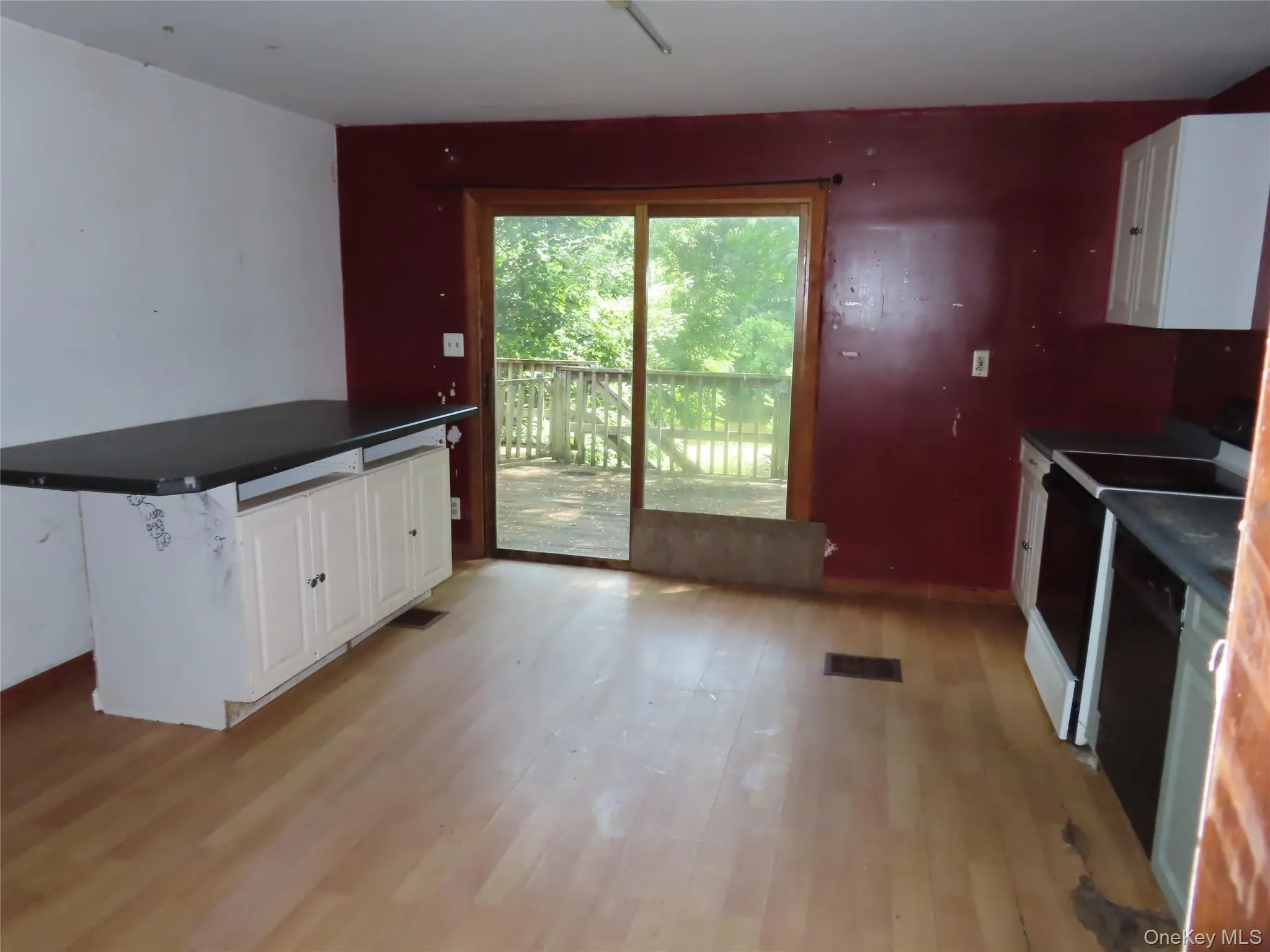 LARGE KITCHEN WITH SLIDERS LEAD TO DECK LARGE KITCHEN WITH SLIDERS LEAD TO DECK