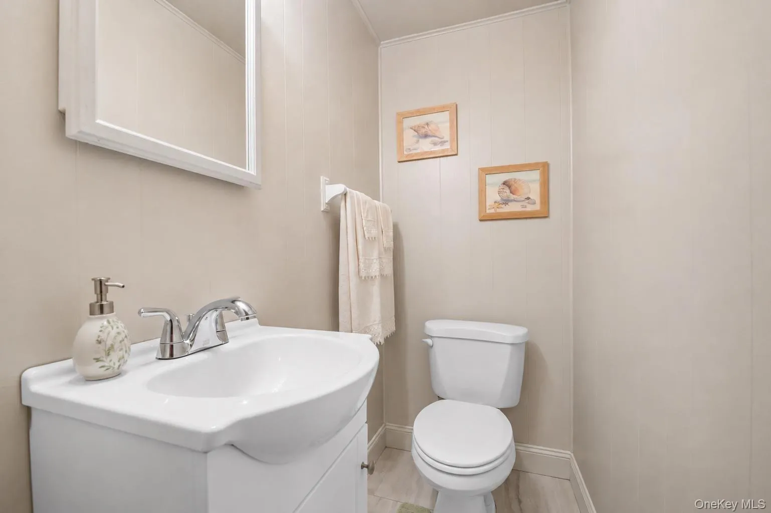 2718 Riverside Drive, Hempstead, NY, 3 Bedrooms Bedrooms, 8 Rooms Rooms,1 BathroomBathrooms,Residential,For Rent,Riverside,0,1038010 2718 Riverside Drive, Hempstead, NY, 3 Bedrooms Bedrooms, 8 Rooms Rooms,1 BathroomBathrooms,Residential,For Rent,Riverside,0,1038010