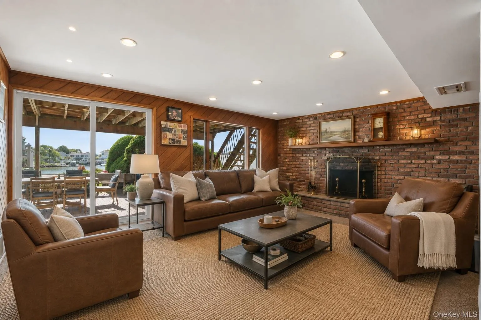 Den - some furniture has been virtually altered Den - some furniture has been virtually altered