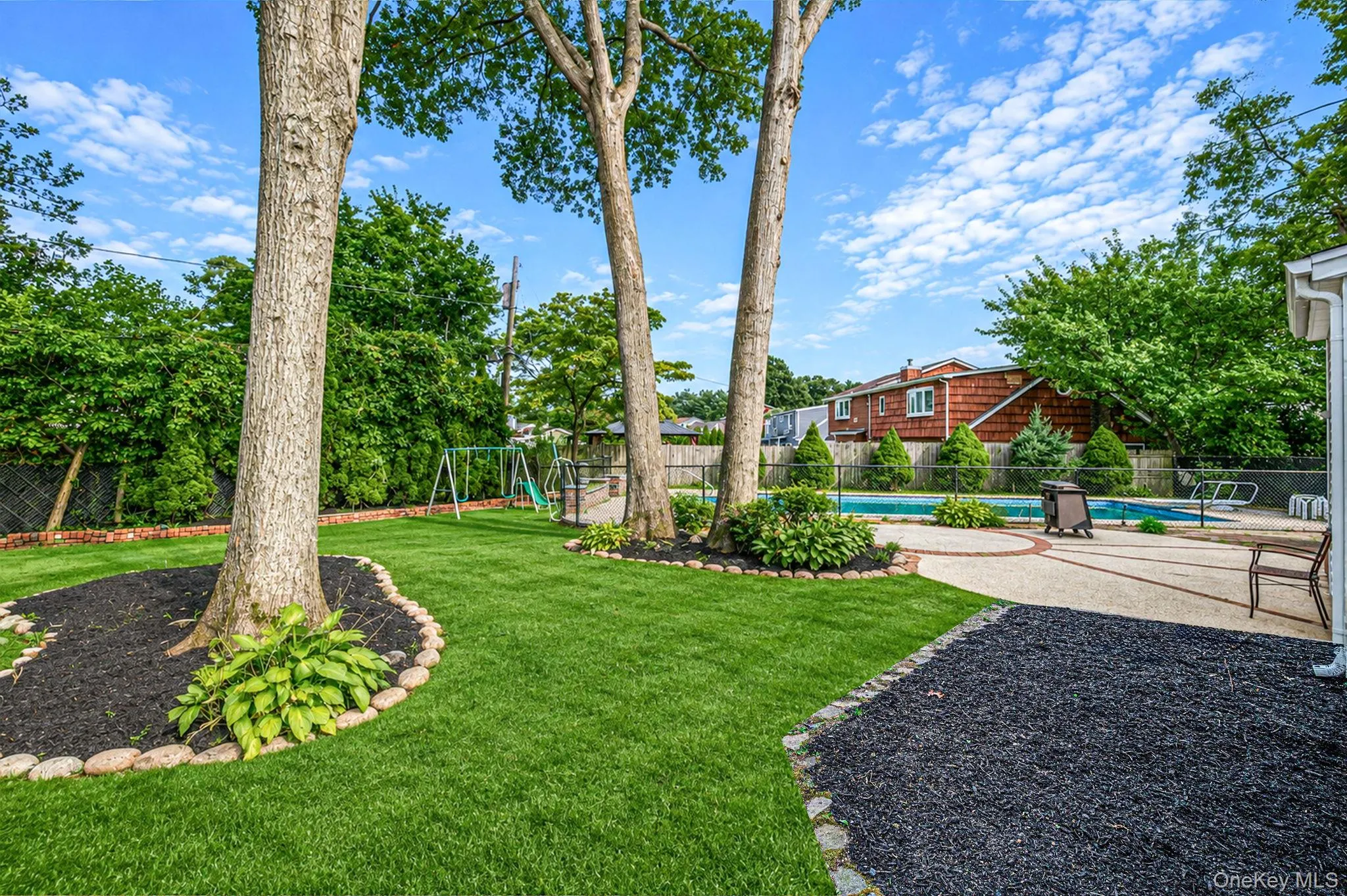 23 Dellmarie Lane, Smithtown, NY, 4 Bedrooms Bedrooms, 8 Rooms Rooms,2 BathroomsBathrooms,Residential,For Rent,Dellmarie,0,1038013 23 Dellmarie Lane, Smithtown, NY, 4 Bedrooms Bedrooms, 8 Rooms Rooms,2 BathroomsBathrooms,Residential,For Rent,Dellmarie,0,1038013
