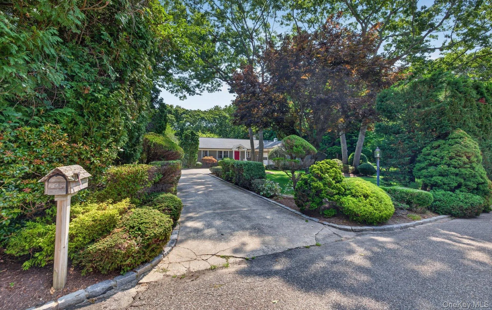 9 Acorn Path, Southampton, NY, 3 Bedrooms Bedrooms, 8 Rooms Rooms,2 BathroomsBathrooms,Residential,For Rent,Acorn Path,0,1038015 9 Acorn Path, Southampton, NY, 3 Bedrooms Bedrooms, 8 Rooms Rooms,2 BathroomsBathrooms,Residential,For Rent,Acorn Path,0,1038015