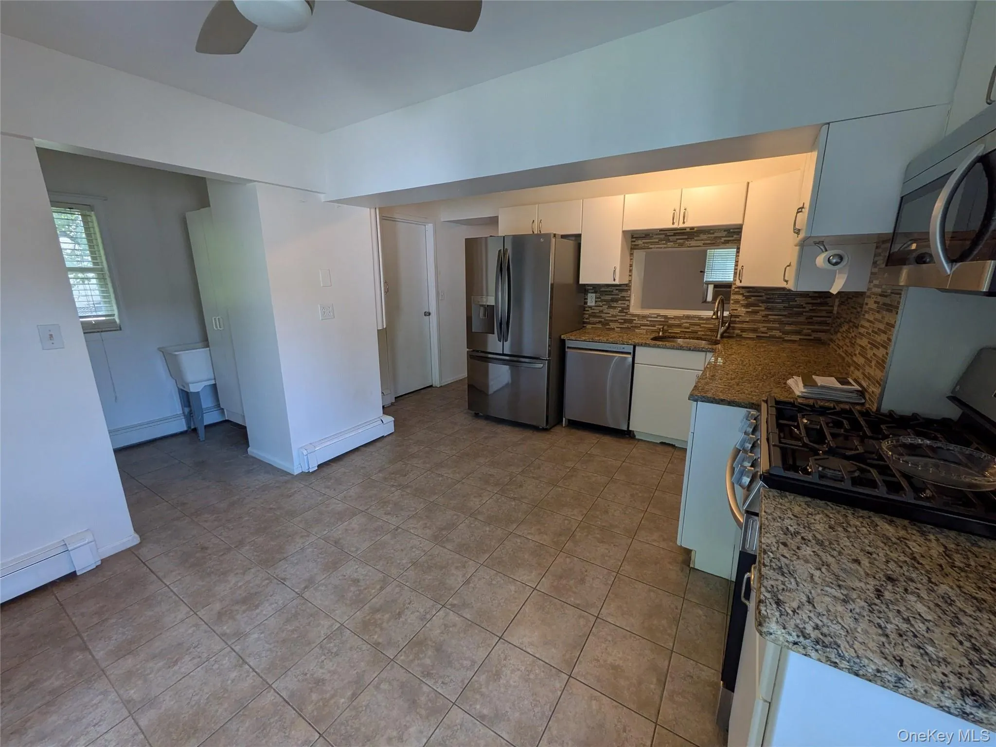 14 Hoover Place, Stony Point, NY, 2 Bedrooms Bedrooms, 5 Rooms Rooms,1 BathroomBathrooms,Residential Lease,For Rent,Hoover,0,1038019 14 Hoover Place, Stony Point, NY, 2 Bedrooms Bedrooms, 5 Rooms Rooms,1 BathroomBathrooms,Residential Lease,For Rent,Hoover,0,1038019