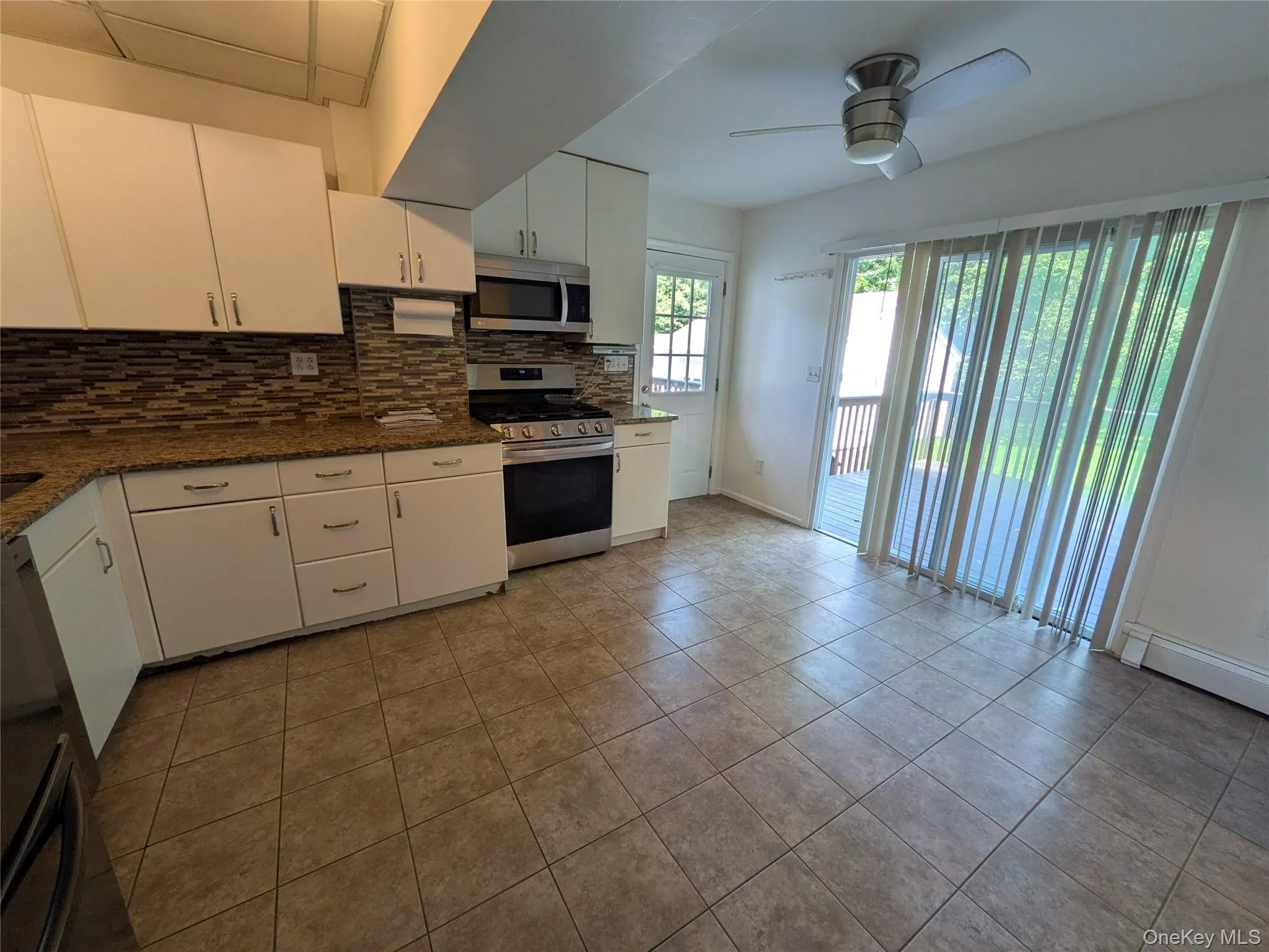14 Hoover Place, Stony Point, NY, 2 Bedrooms Bedrooms, 5 Rooms Rooms,1 BathroomBathrooms,Residential Lease,For Rent,Hoover,0,1038019 14 Hoover Place, Stony Point, NY, 2 Bedrooms Bedrooms, 5 Rooms Rooms,1 BathroomBathrooms,Residential Lease,For Rent,Hoover,0,1038019