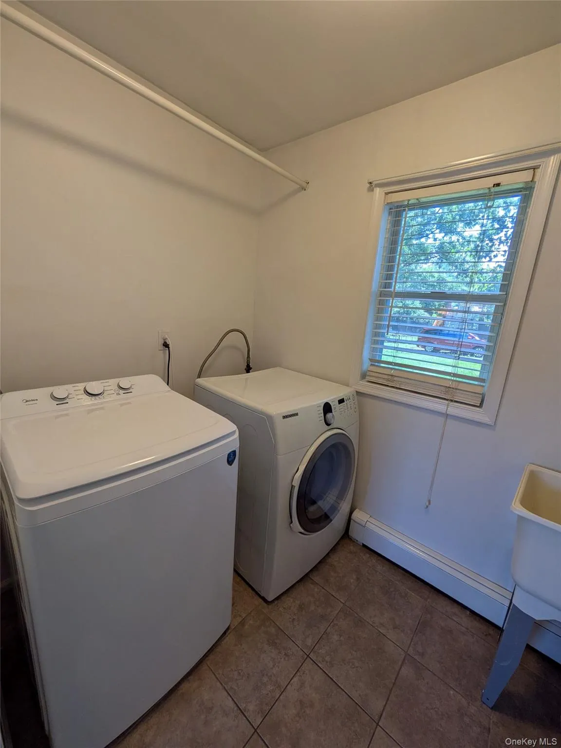 14 Hoover Place, Stony Point, NY, 2 Bedrooms Bedrooms, 5 Rooms Rooms,1 BathroomBathrooms,Residential Lease,For Rent,Hoover,0,1038019 14 Hoover Place, Stony Point, NY, 2 Bedrooms Bedrooms, 5 Rooms Rooms,1 BathroomBathrooms,Residential Lease,For Rent,Hoover,0,1038019