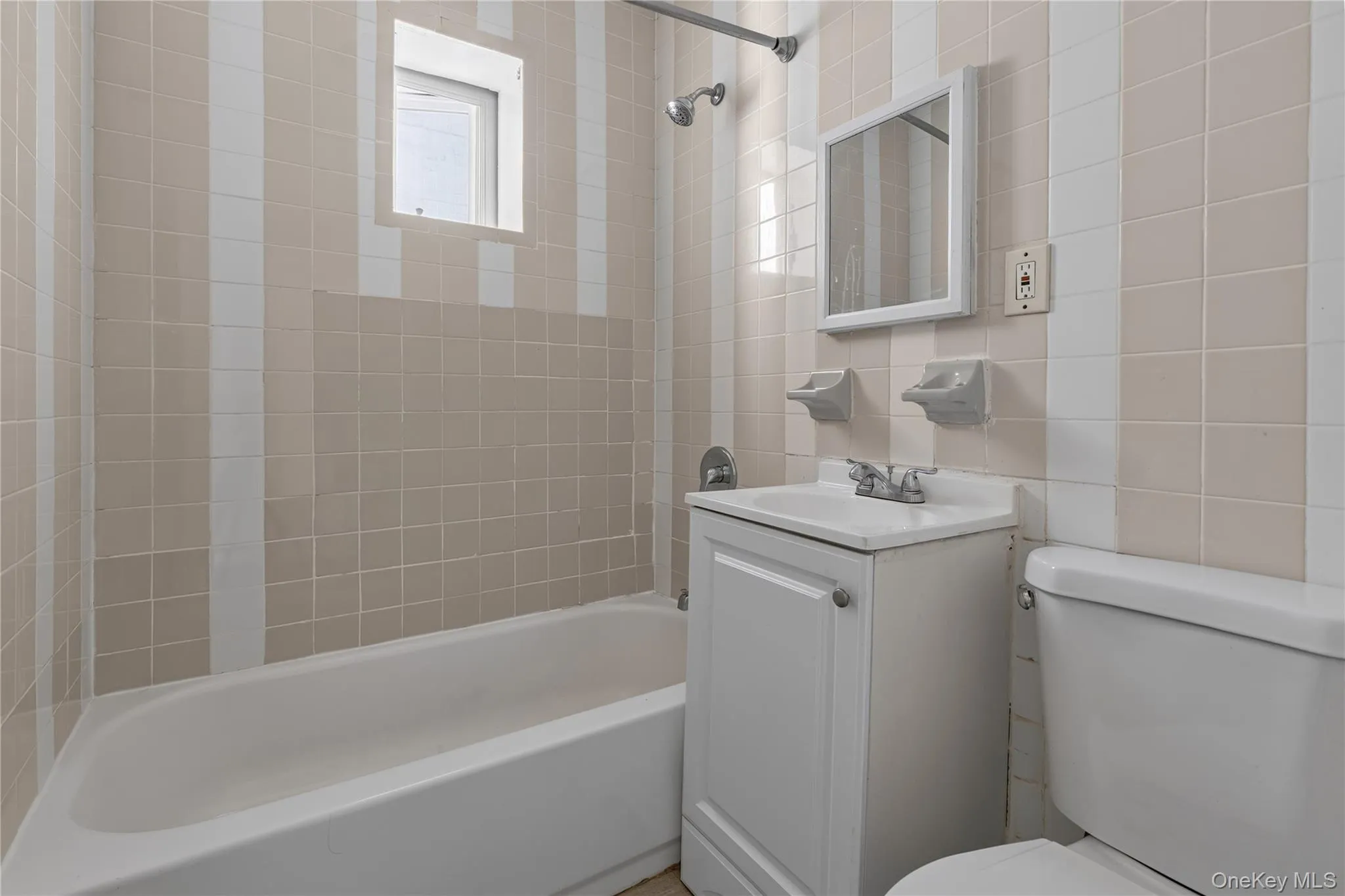 51 Georgia Avenue, Long Beach, NY, 1 Bedroom Bedrooms, 3 Rooms Rooms,1 BathroomBathrooms,Residential Lease,For Rent,Georgia,0,1038021 51 Georgia Avenue, Long Beach, NY, 1 Bedroom Bedrooms, 3 Rooms Rooms,1 BathroomBathrooms,Residential Lease,For Rent,Georgia,0,1038021