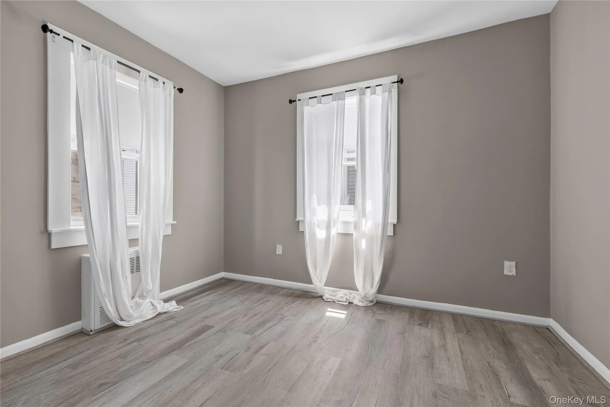 51 Georgia Avenue, Long Beach, NY, 1 Bedroom Bedrooms, 3 Rooms Rooms,1 BathroomBathrooms,Residential Lease,For Rent,Georgia,0,1038021 51 Georgia Avenue, Long Beach, NY, 1 Bedroom Bedrooms, 3 Rooms Rooms,1 BathroomBathrooms,Residential Lease,For Rent,Georgia,0,1038021