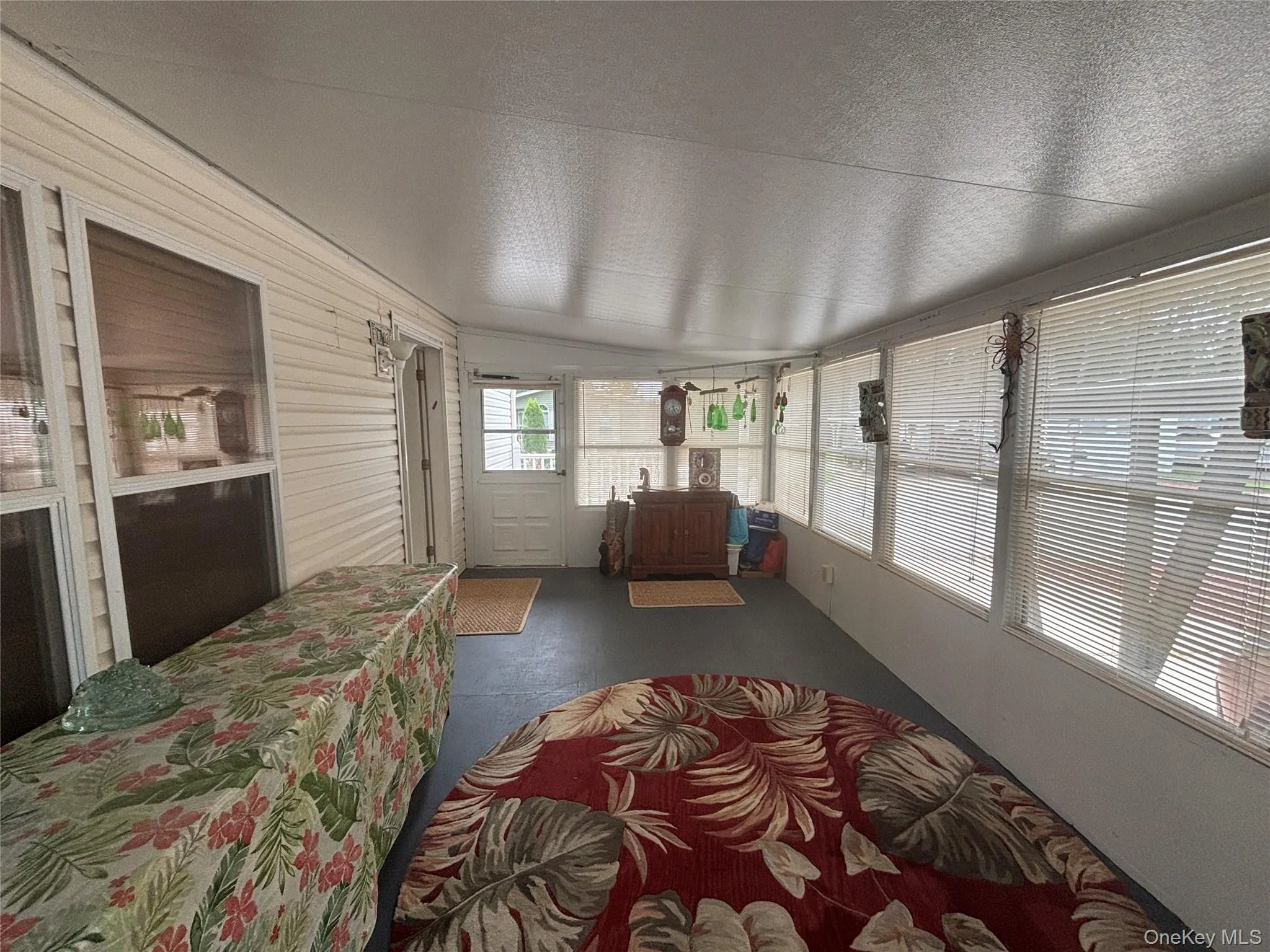 1661 Old Country Road, Riverhead, NY, 2 Bedrooms Bedrooms, 5 Rooms Rooms,2 BathroomsBathrooms,Residential,For Rent,Old Country,0,1038025 1661 Old Country Road, Riverhead, NY, 2 Bedrooms Bedrooms, 5 Rooms Rooms,2 BathroomsBathrooms,Residential,For Rent,Old Country,0,1038025