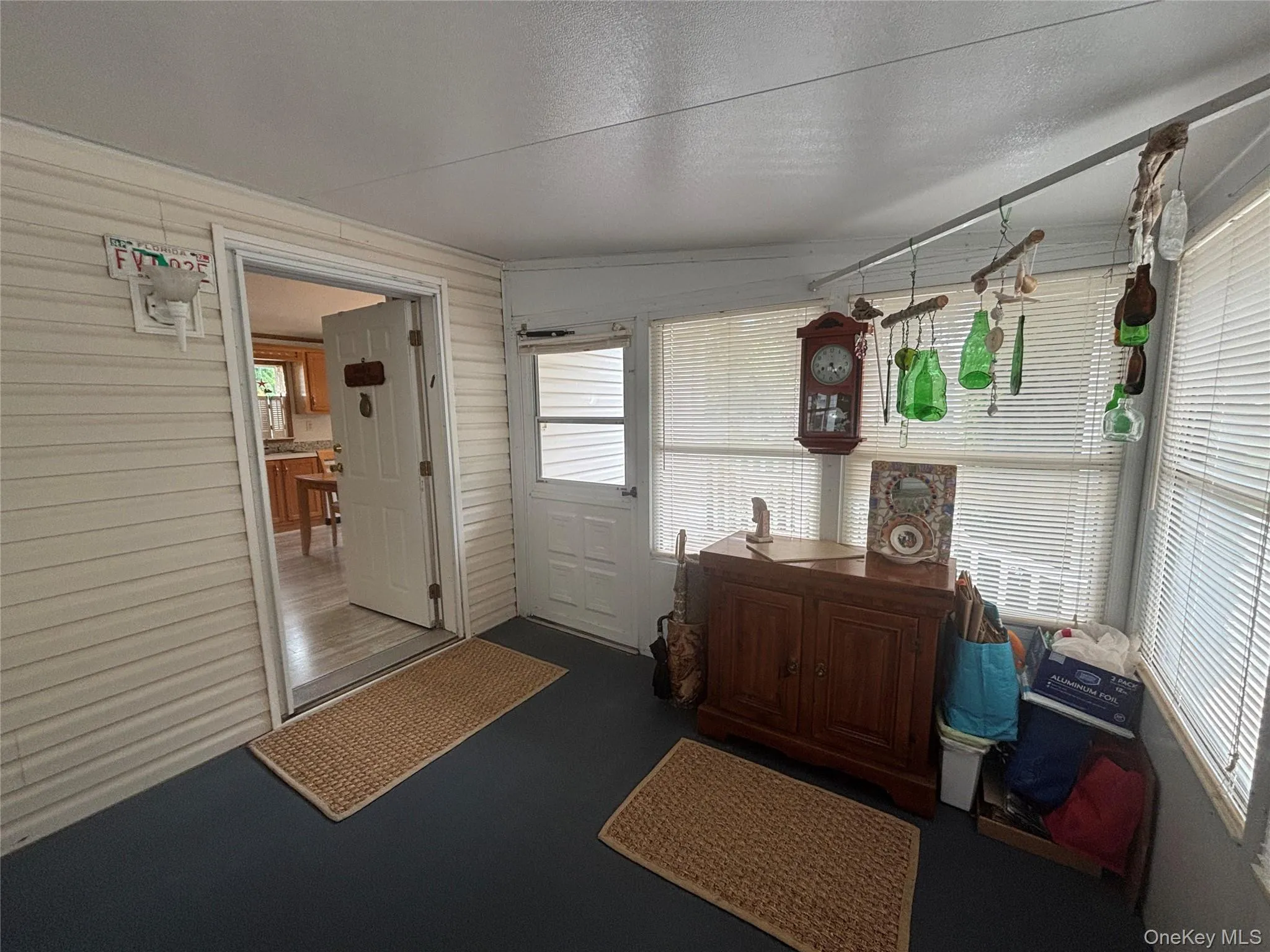 1661 Old Country Road, Riverhead, NY, 2 Bedrooms Bedrooms, 5 Rooms Rooms,2 BathroomsBathrooms,Residential,For Rent,Old Country,0,1038025 1661 Old Country Road, Riverhead, NY, 2 Bedrooms Bedrooms, 5 Rooms Rooms,2 BathroomsBathrooms,Residential,For Rent,Old Country,0,1038025