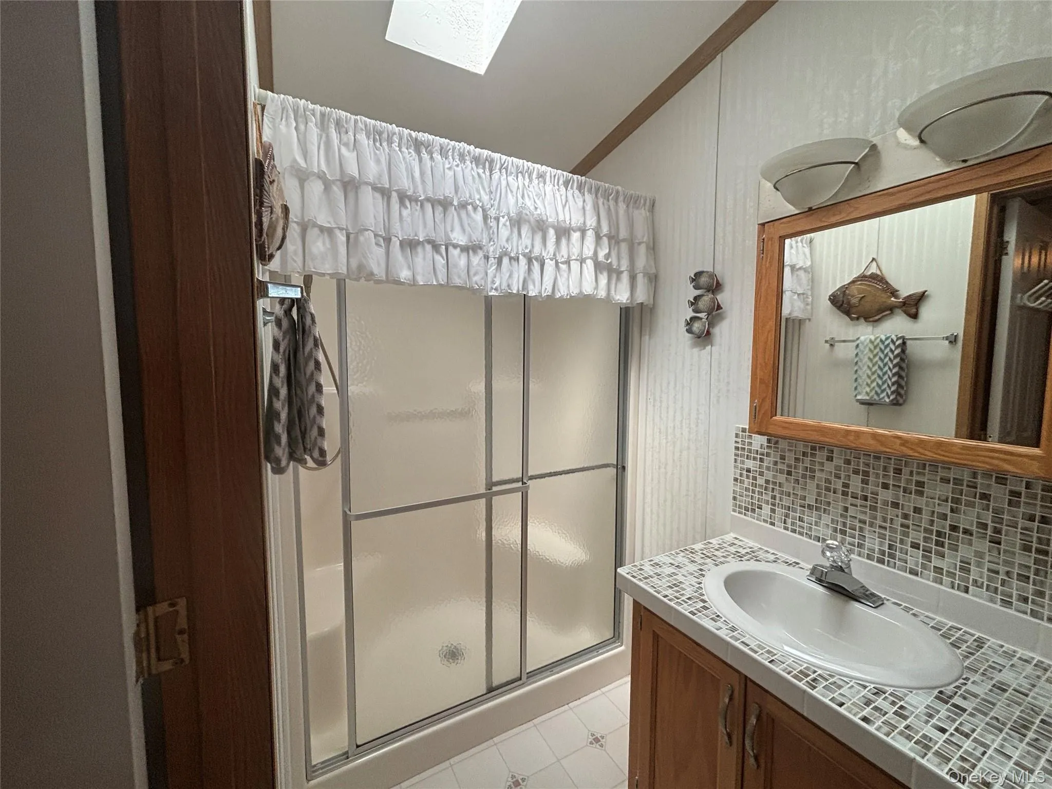 1661 Old Country Road, Riverhead, NY, 2 Bedrooms Bedrooms, 5 Rooms Rooms,2 BathroomsBathrooms,Residential,For Rent,Old Country,0,1038025 1661 Old Country Road, Riverhead, NY, 2 Bedrooms Bedrooms, 5 Rooms Rooms,2 BathroomsBathrooms,Residential,For Rent,Old Country,0,1038025
