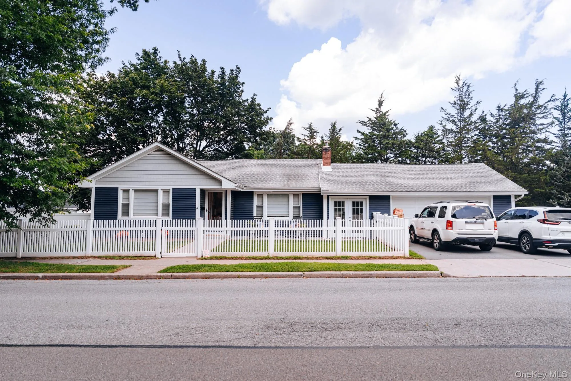 5 Clark Street, Poughkeepsie, NY, 3 Bedrooms Bedrooms, 6 Rooms Rooms,1 BathroomBathrooms,Residential,For Rent,Clark,0,1038029 5 Clark Street, Poughkeepsie, NY, 3 Bedrooms Bedrooms, 6 Rooms Rooms,1 BathroomBathrooms,Residential,For Rent,Clark,0,1038029