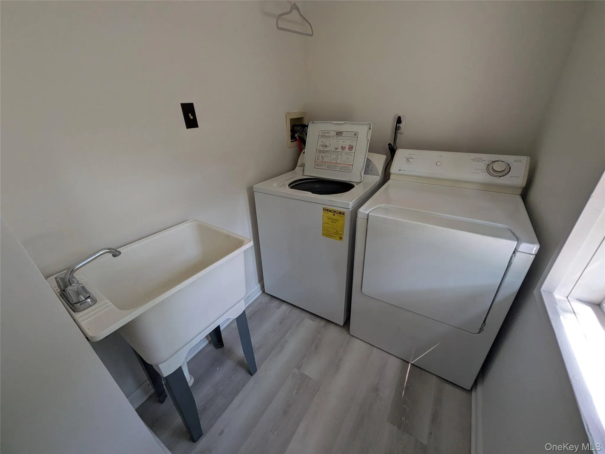 14 Hoover Place, Stony Point, NY, 1 Bedroom Bedrooms, 4 Rooms Rooms,1 BathroomBathrooms,Residential Lease,For Rent,Hoover,0,1038031 14 Hoover Place, Stony Point, NY, 1 Bedroom Bedrooms, 4 Rooms Rooms,1 BathroomBathrooms,Residential Lease,For Rent,Hoover,0,1038031