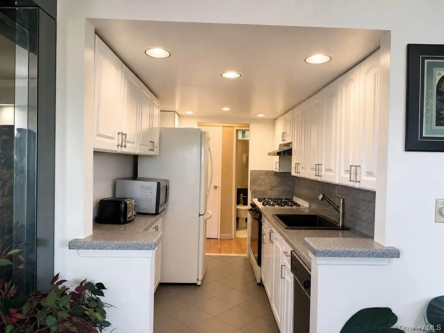 86-11 151st Avenue, New York, NY, 3 Bedrooms Bedrooms, 6 Rooms Rooms,2 BathroomsBathrooms,Residential Lease,For Rent,151st,0,1038037 86-11 151st Avenue, New York, NY, 3 Bedrooms Bedrooms, 6 Rooms Rooms,2 BathroomsBathrooms,Residential Lease,For Rent,151st,0,1038037