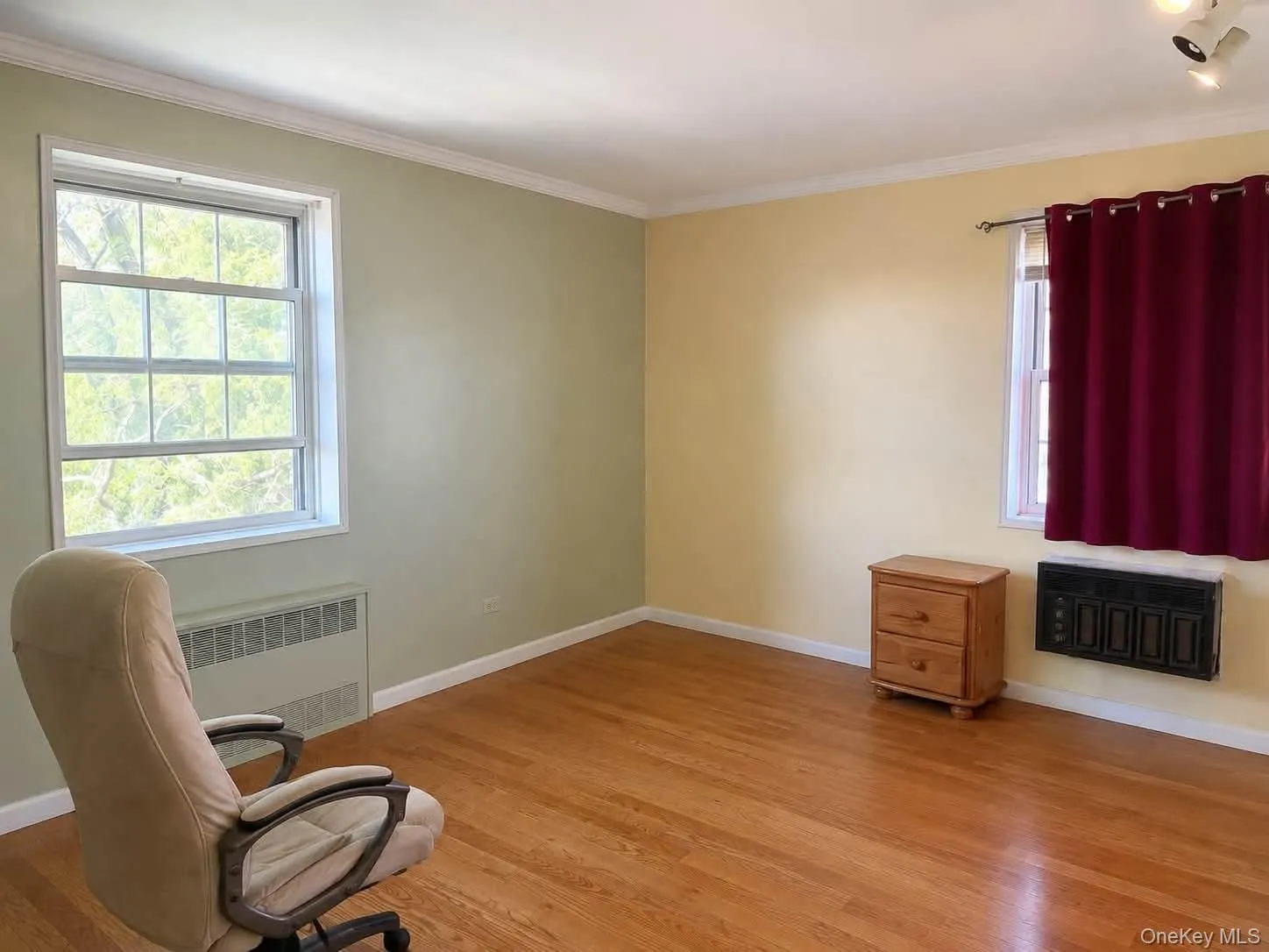 86-11 151st Avenue, New York, NY, 3 Bedrooms Bedrooms, 6 Rooms Rooms,2 BathroomsBathrooms,Residential Lease,For Rent,151st,0,1038037 86-11 151st Avenue, New York, NY, 3 Bedrooms Bedrooms, 6 Rooms Rooms,2 BathroomsBathrooms,Residential Lease,For Rent,151st,0,1038037