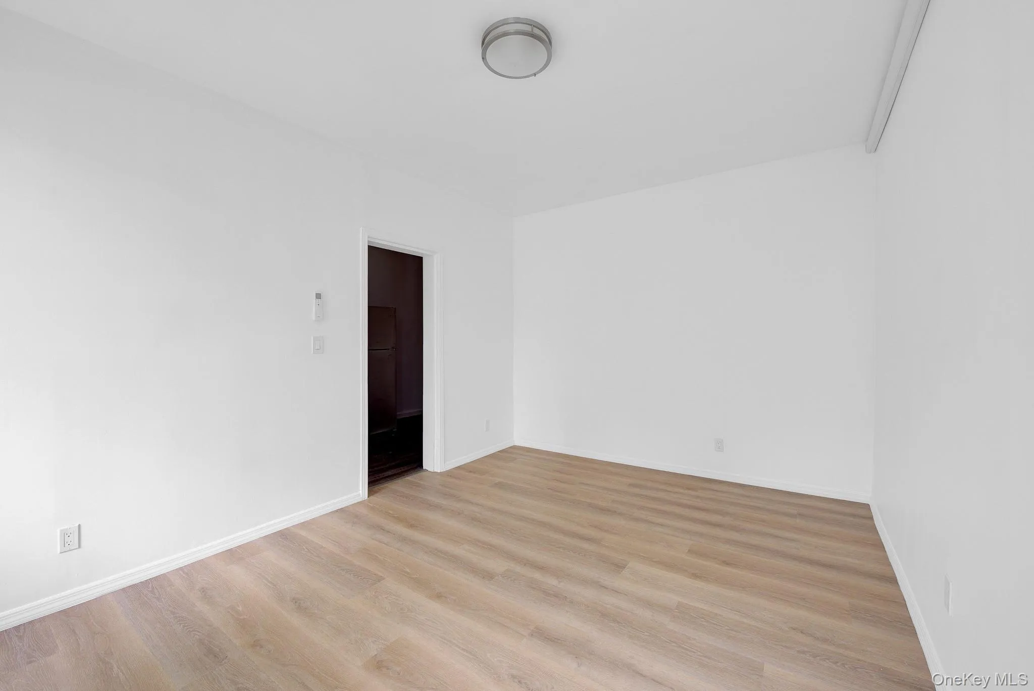 7111 68th Street, New York, NY, 3 Bedrooms Bedrooms, 5 Rooms Rooms,1 BathroomBathrooms,Residential Lease,For Rent,68th,0,1038039 7111 68th Street, New York, NY, 3 Bedrooms Bedrooms, 5 Rooms Rooms,1 BathroomBathrooms,Residential Lease,For Rent,68th,0,1038039