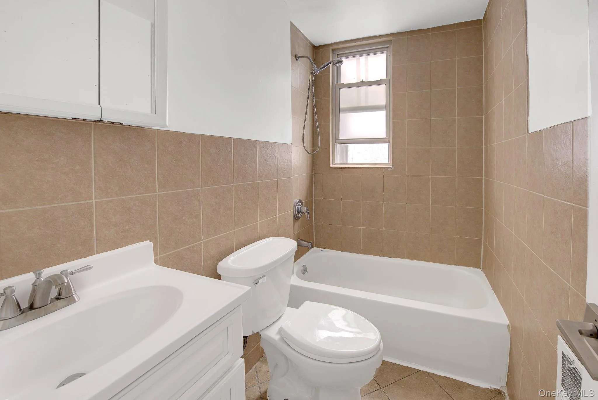 7111 68th Street, New York, NY, 3 Bedrooms Bedrooms, 5 Rooms Rooms,1 BathroomBathrooms,Residential Lease,For Rent,68th,0,1038039 7111 68th Street, New York, NY, 3 Bedrooms Bedrooms, 5 Rooms Rooms,1 BathroomBathrooms,Residential Lease,For Rent,68th,0,1038039