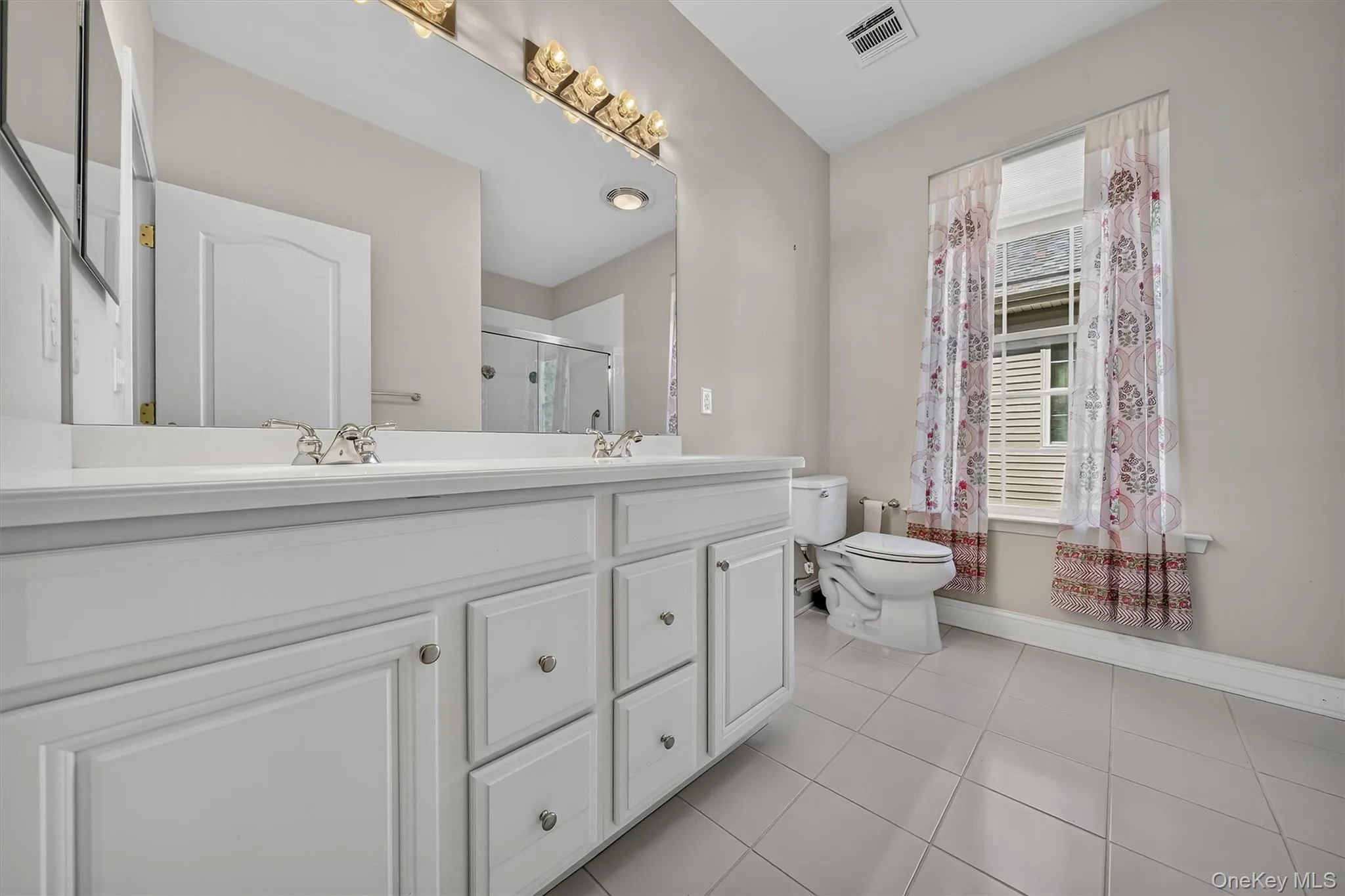 1st Floor Primary Full Bathroom 1st Floor Primary Full Bathroom