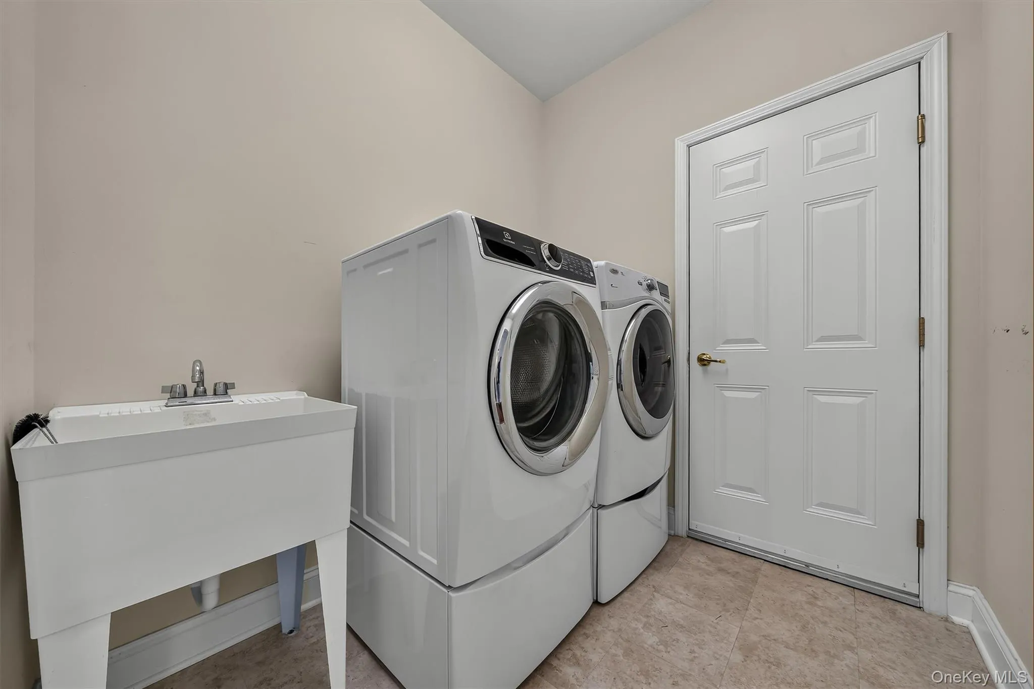 1st Floor Laundry Rm 1st Floor Laundry Rm