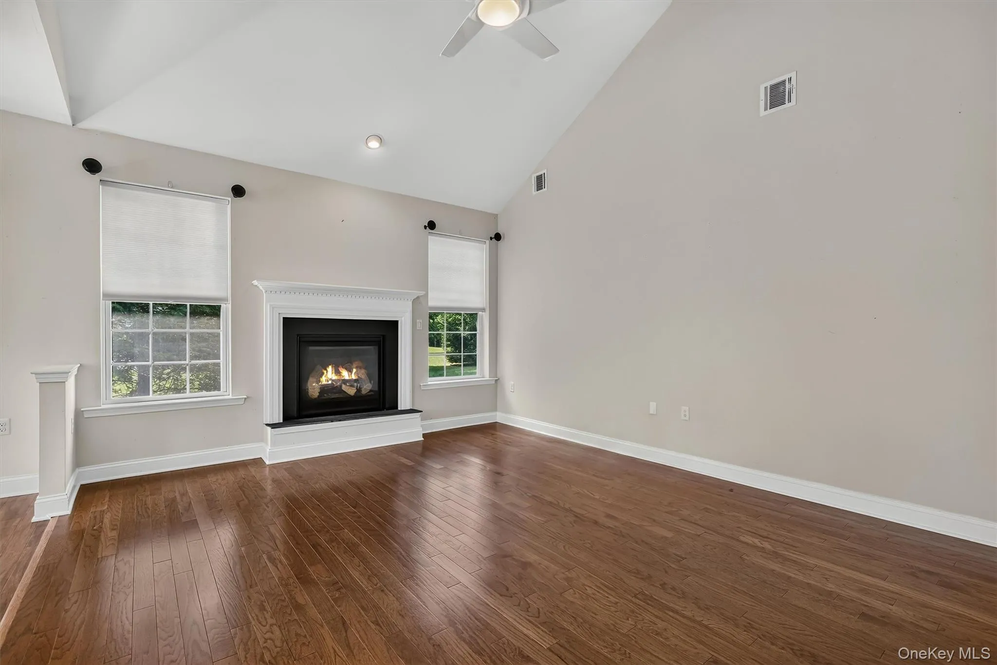 Nice large family rm with a fireplace Nice large family rm with a fireplace