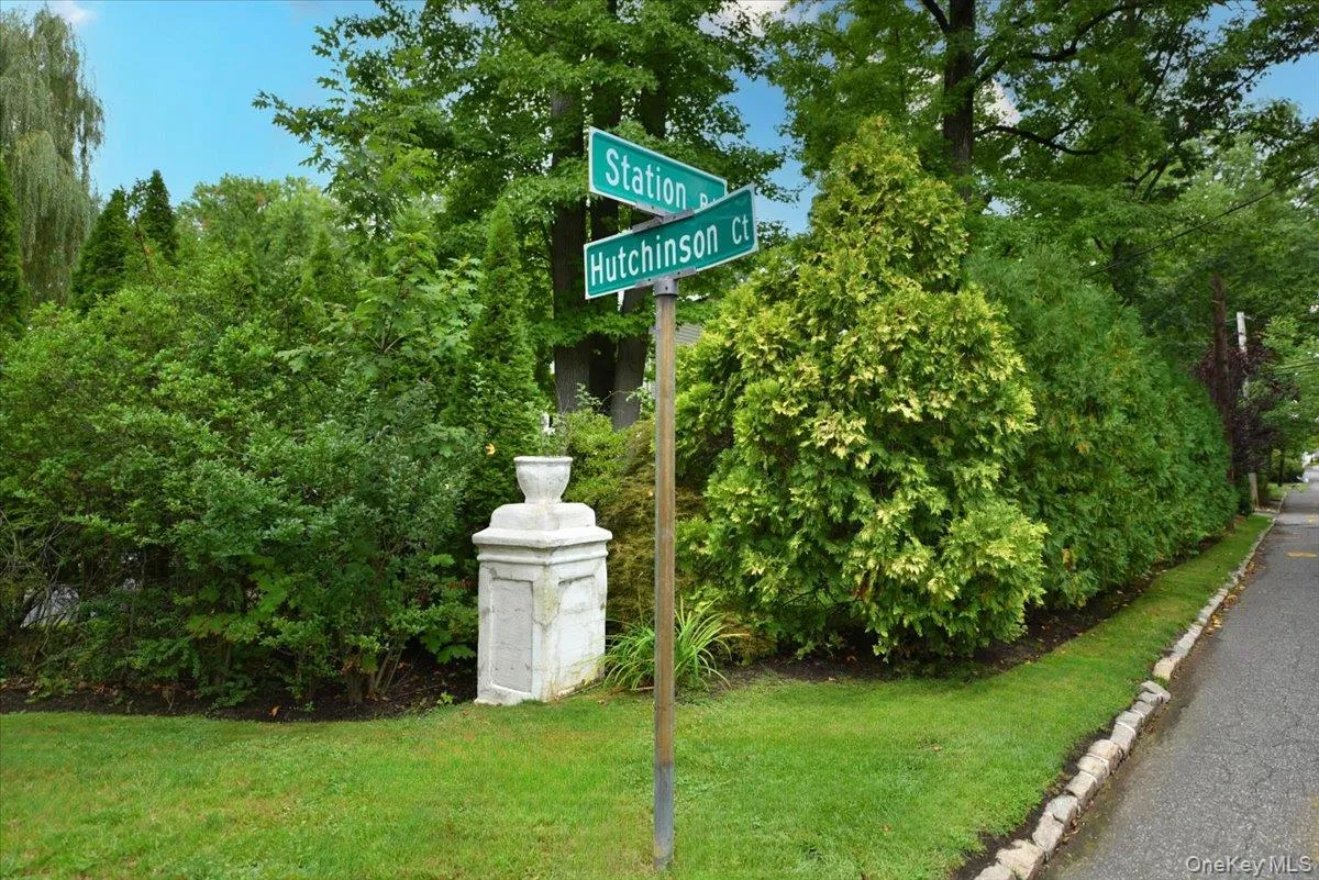 Beautiful Street Entrance Beautiful Street Entrance