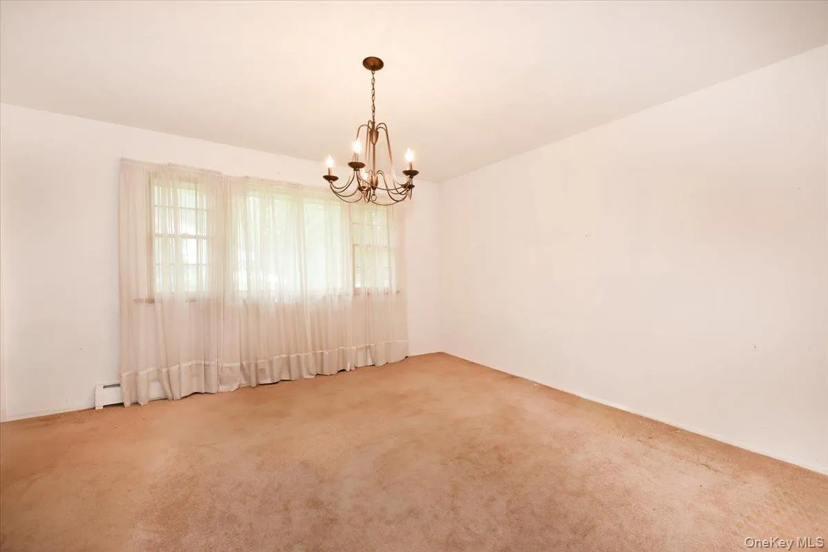 Dining Room - Empty Dining Room - Empty
