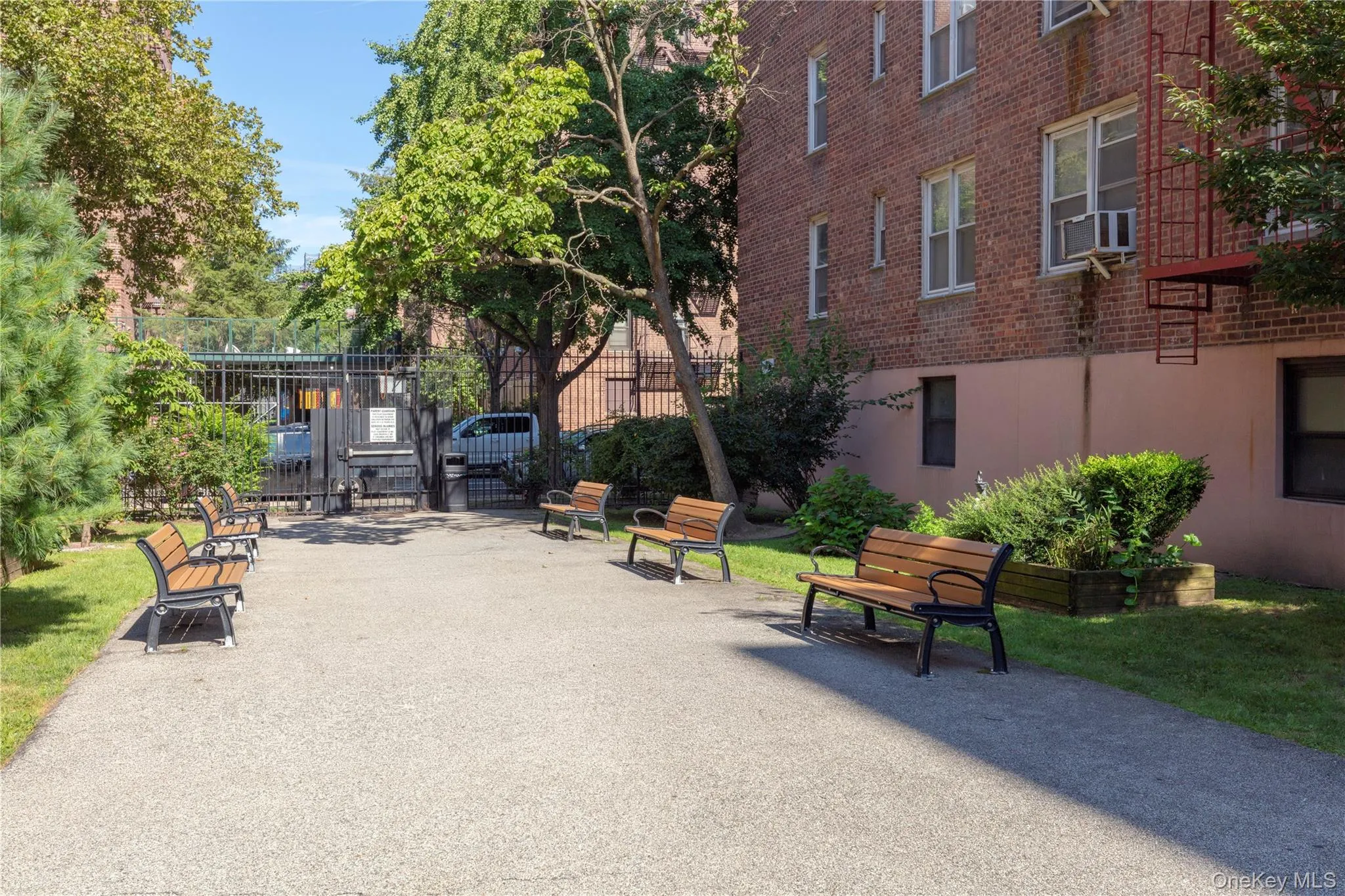 33-24 91 Street, New York, NY, 3 Bedrooms Bedrooms, 7 Rooms Rooms,1 BathroomBathrooms,Residential,For Rent,91,0,1038053 33-24 91 Street, New York, NY, 3 Bedrooms Bedrooms, 7 Rooms Rooms,1 BathroomBathrooms,Residential,For Rent,91,0,1038053