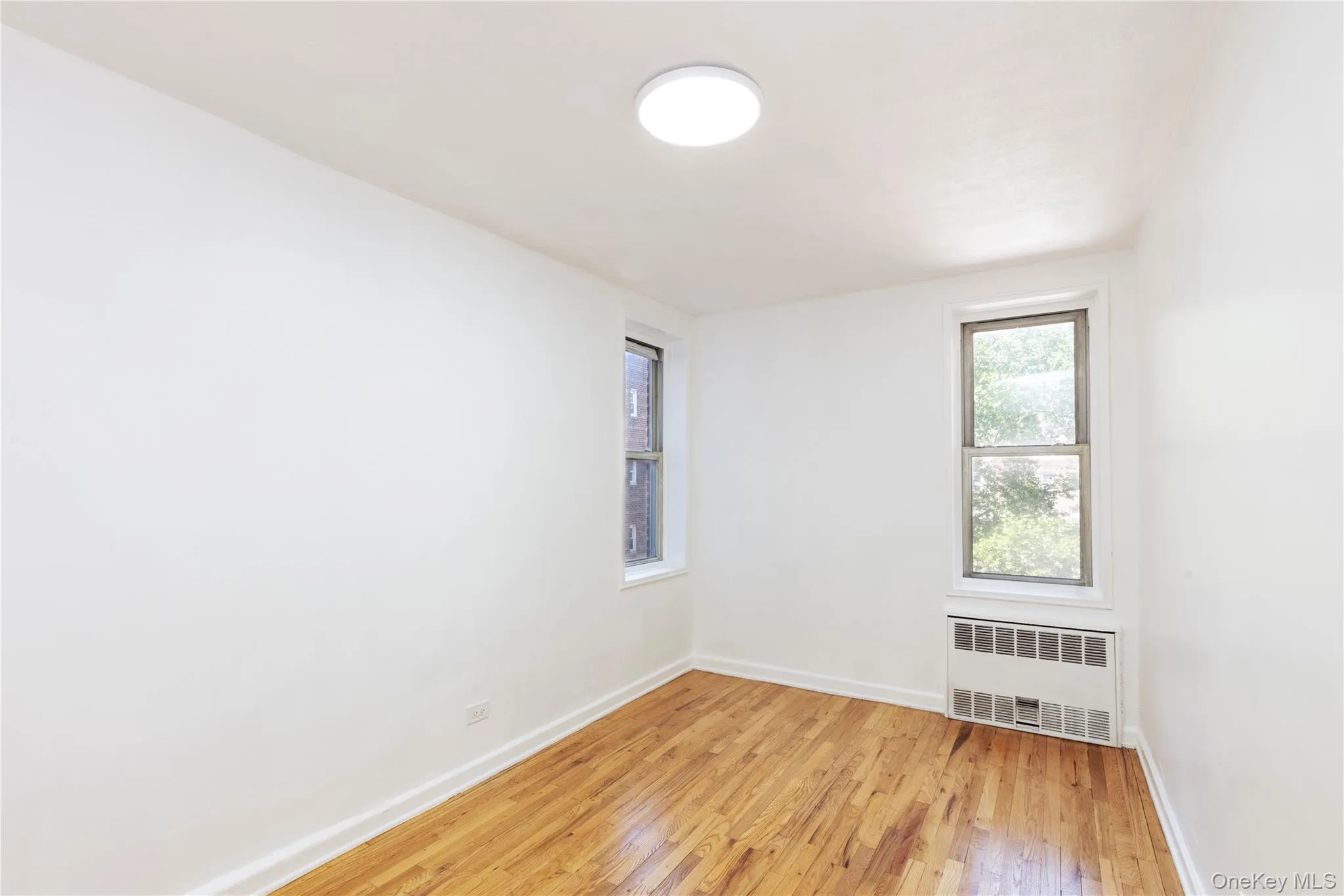 33-24 91 Street, New York, NY, 3 Bedrooms Bedrooms, 7 Rooms Rooms,1 BathroomBathrooms,Residential,For Rent,91,0,1038053 33-24 91 Street, New York, NY, 3 Bedrooms Bedrooms, 7 Rooms Rooms,1 BathroomBathrooms,Residential,For Rent,91,0,1038053