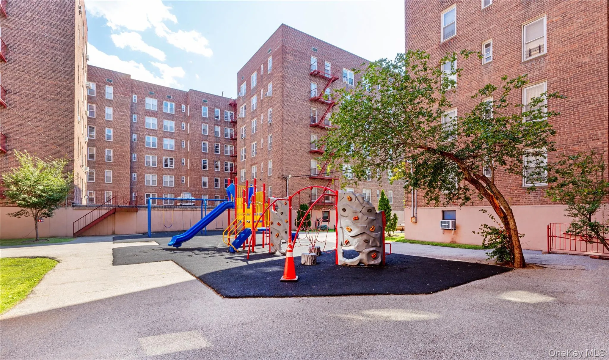 33-24 91 Street, New York, NY, 3 Bedrooms Bedrooms, 7 Rooms Rooms,1 BathroomBathrooms,Residential,For Rent,91,0,1038053 33-24 91 Street, New York, NY, 3 Bedrooms Bedrooms, 7 Rooms Rooms,1 BathroomBathrooms,Residential,For Rent,91,0,1038053