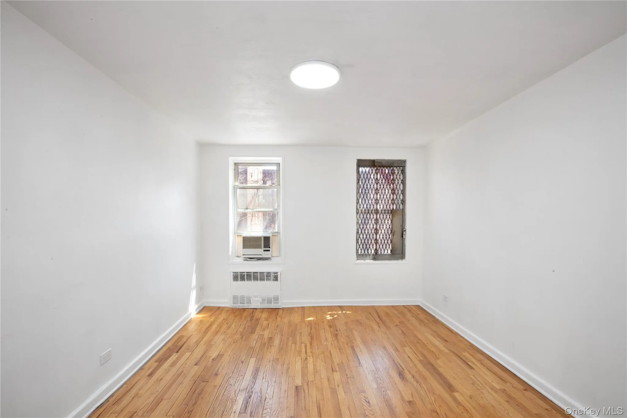 33-24 91 Street, New York, NY, 3 Bedrooms Bedrooms, 7 Rooms Rooms,1 BathroomBathrooms,Residential,For Rent,91,0,1038053 33-24 91 Street, New York, NY, 3 Bedrooms Bedrooms, 7 Rooms Rooms,1 BathroomBathrooms,Residential,For Rent,91,0,1038053