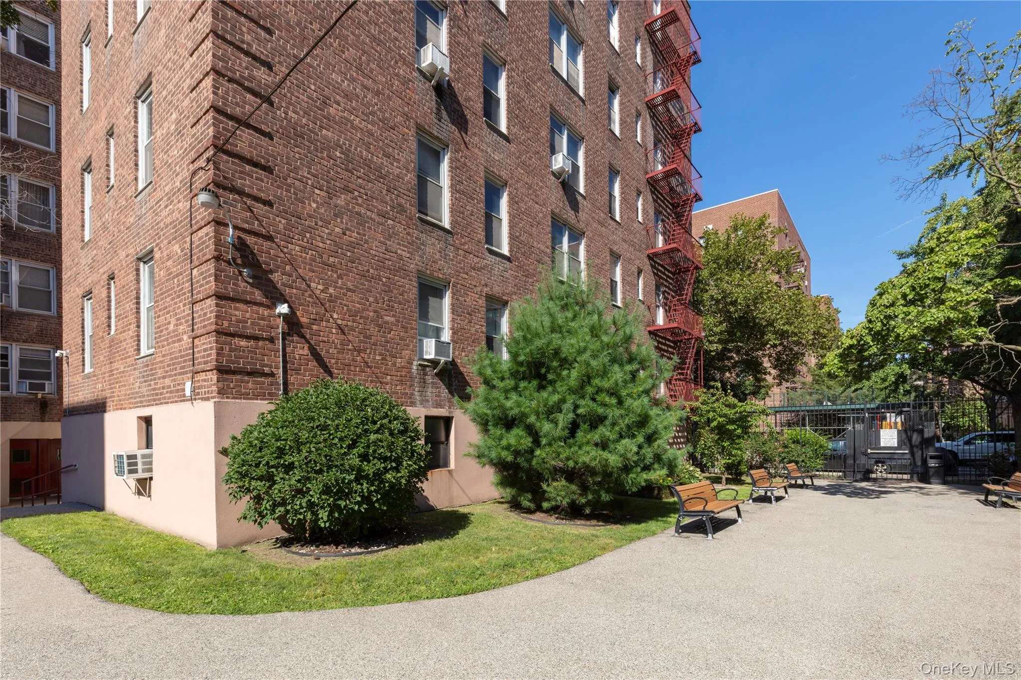 33-24 91 Street, New York, NY, 3 Bedrooms Bedrooms, 7 Rooms Rooms,1 BathroomBathrooms,Residential,For Rent,91,0,1038053 33-24 91 Street, New York, NY, 3 Bedrooms Bedrooms, 7 Rooms Rooms,1 BathroomBathrooms,Residential,For Rent,91,0,1038053