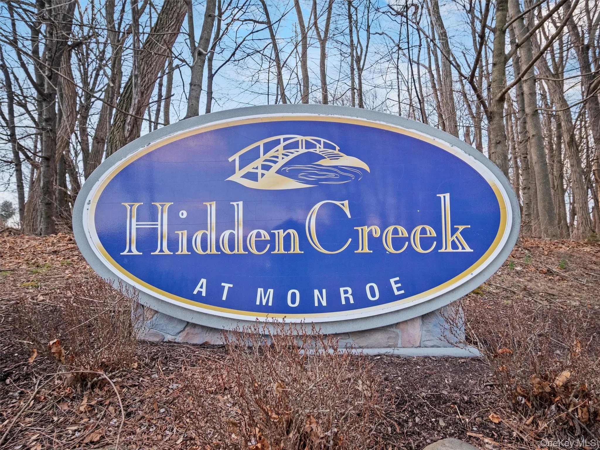 Centrally located next to shopping, restaurants, and entertainment. Centrally located next to shopping, restaurants, and entertainment.