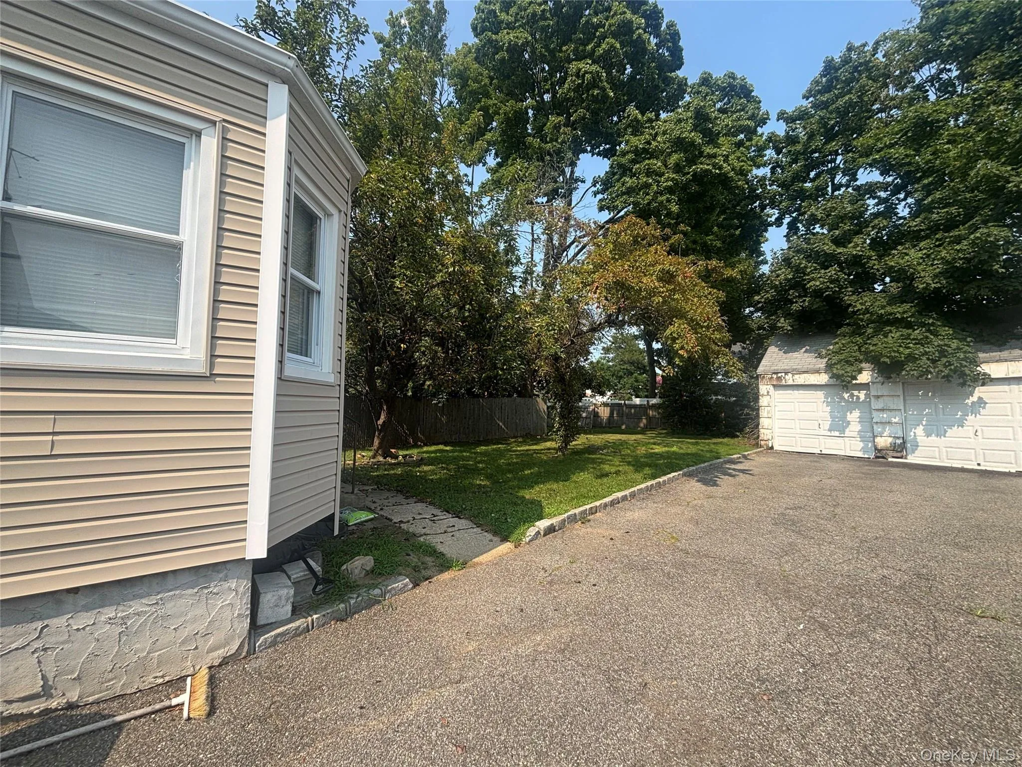 110 Columbus Avenue, Hempstead, NY, 1 Bedroom Bedrooms, 3 Rooms Rooms,1 BathroomBathrooms,Residential Lease,For Rent,Columbus,0,1038060 110 Columbus Avenue, Hempstead, NY, 1 Bedroom Bedrooms, 3 Rooms Rooms,1 BathroomBathrooms,Residential Lease,For Rent,Columbus,0,1038060