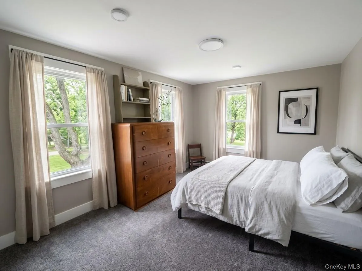 AI ALTERED RENOVATION. THIS IMAGE IS GENERATED AND DOES NOT REFLECT THE CURRENT CONDITION AI ALTERED RENOVATION. THIS IMAGE IS GENERATED AND DOES NOT REFLECT THE CURRENT CONDITION