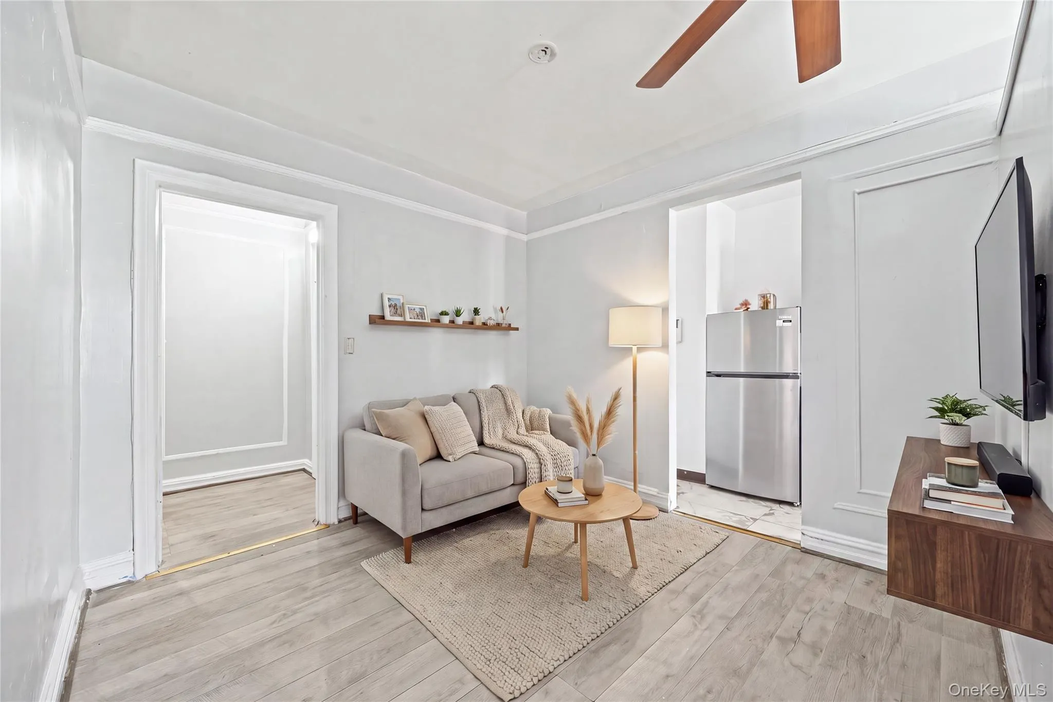 1015 Summit Avenue, New York, NY, 2 Rooms Rooms,1 BathroomBathrooms,Residential,For Rent,Summit,0,1038066 1015 Summit Avenue, New York, NY, 2 Rooms Rooms,1 BathroomBathrooms,Residential,For Rent,Summit,0,1038066
